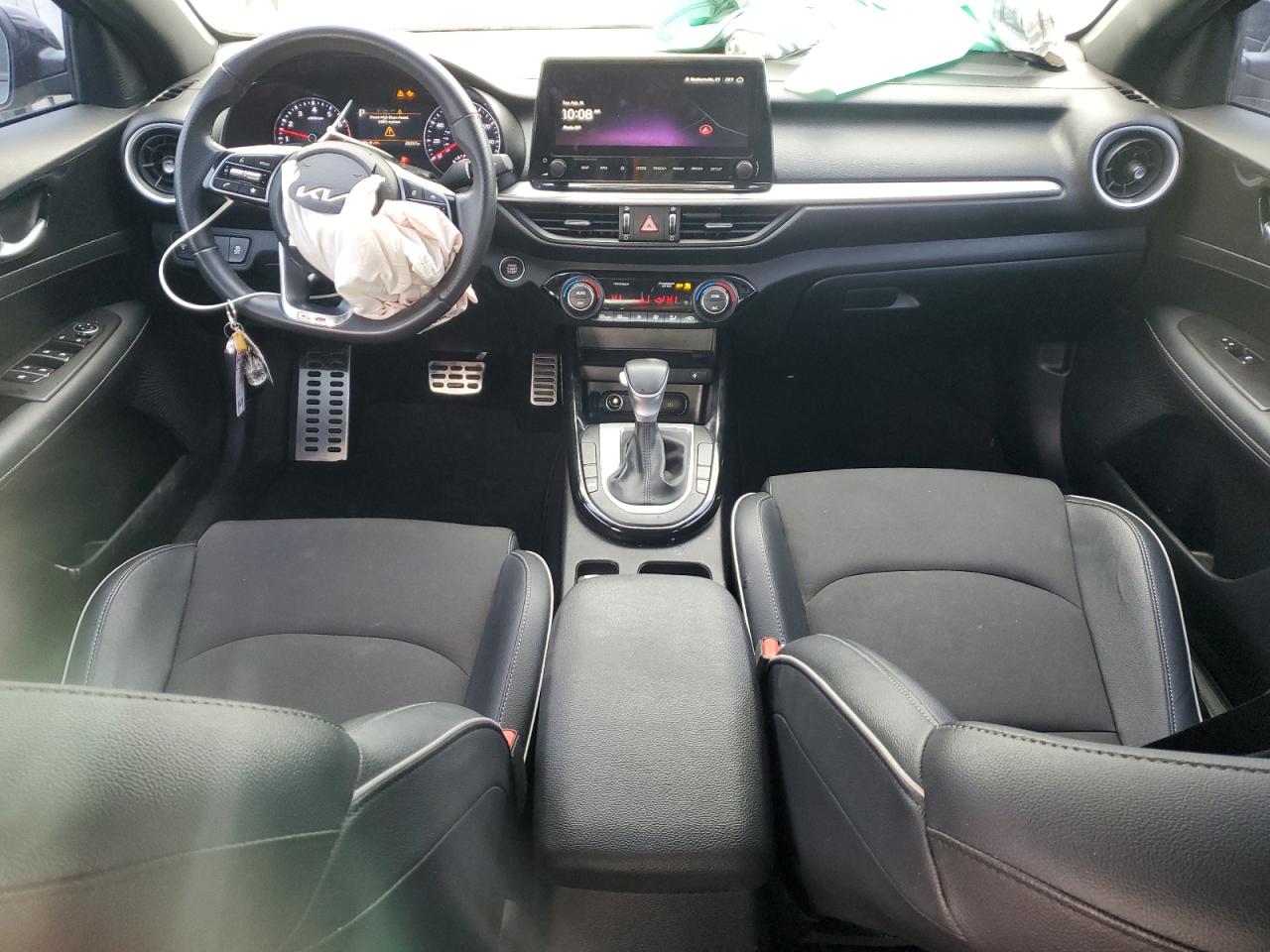 2024 Kia Forte - Image 8