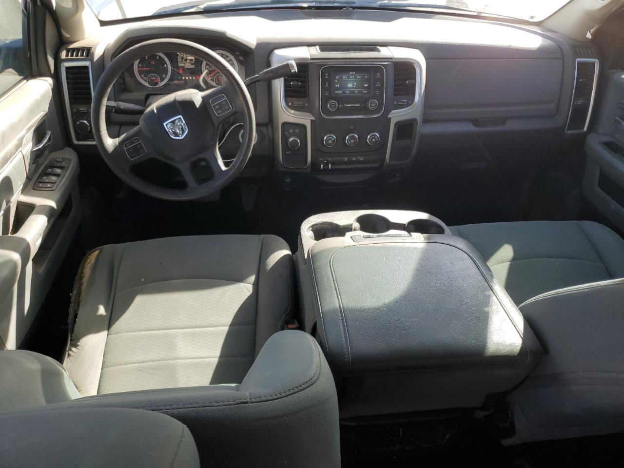 2016 RAM 2500 - Image 8