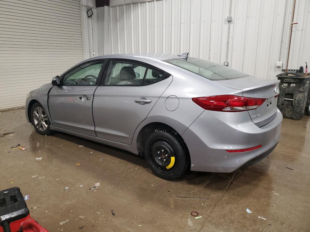 2017 Hyundai Elantra - Image 2