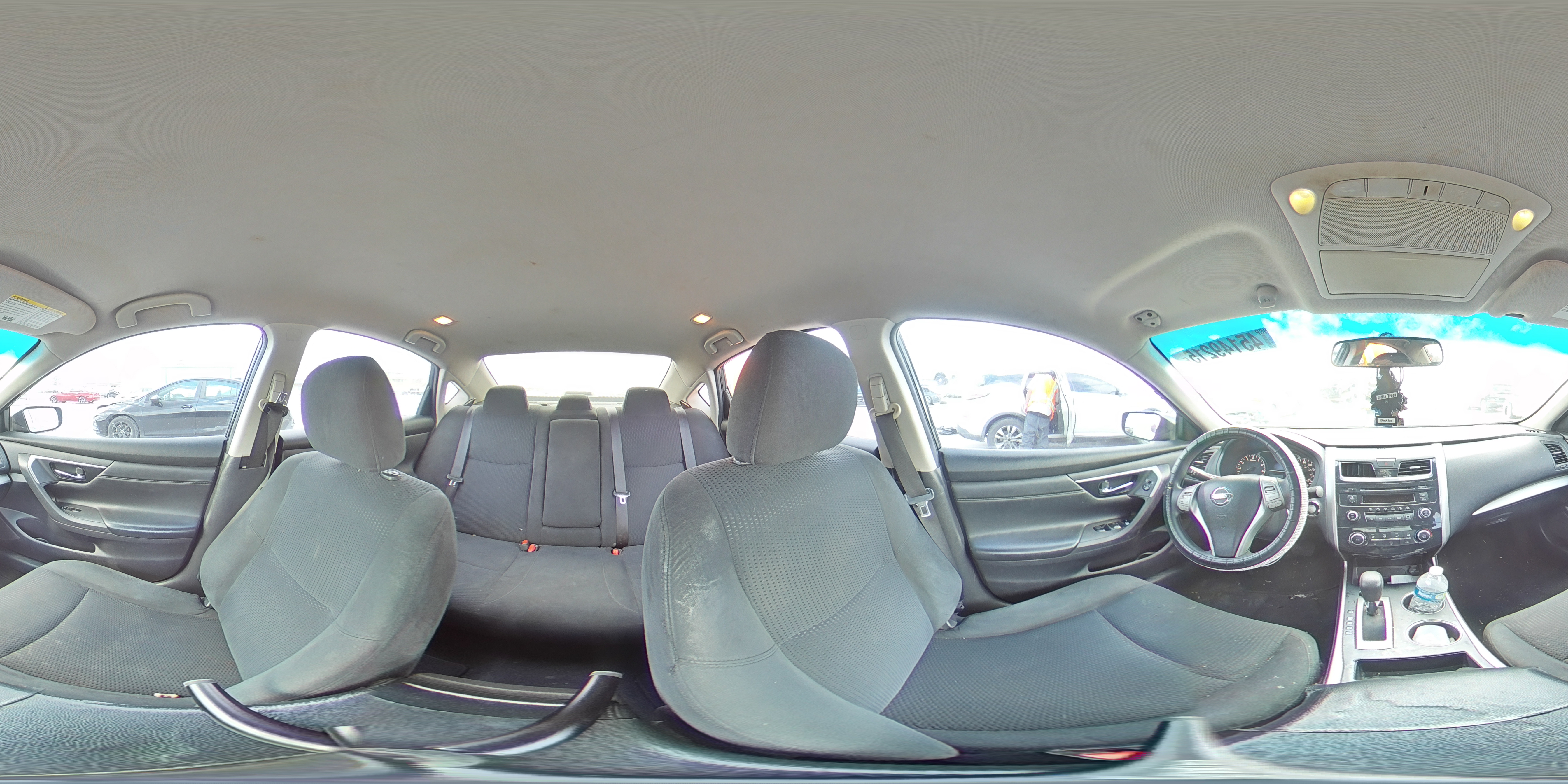 2015 Nissan Altima - Image 12