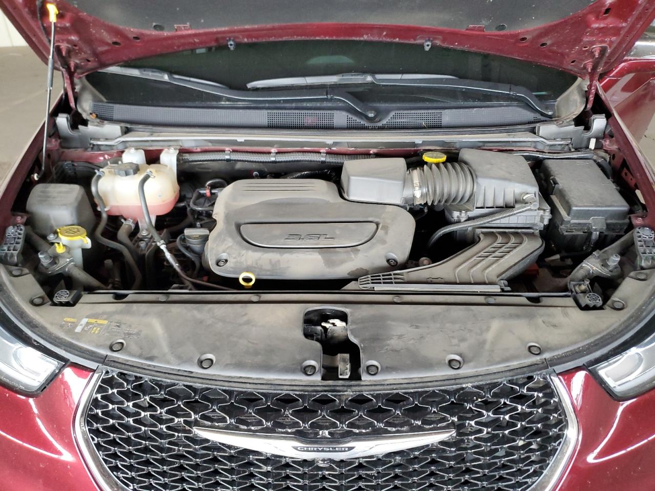 2022 Chrysler Pacifica - Image 12