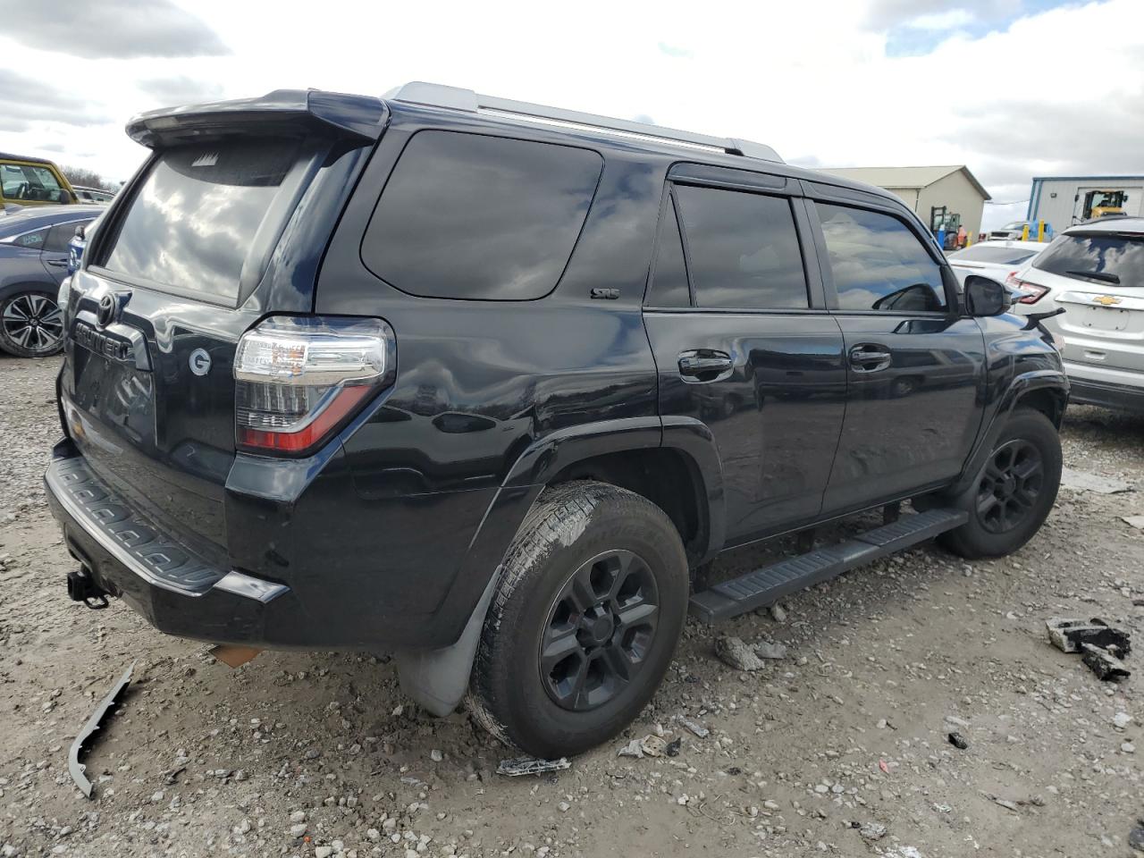 2016 Toyota 4Runner - Image 3