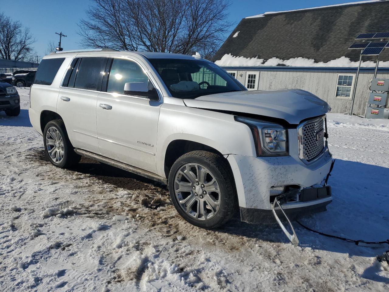2016 GMC Yukon - Image 4