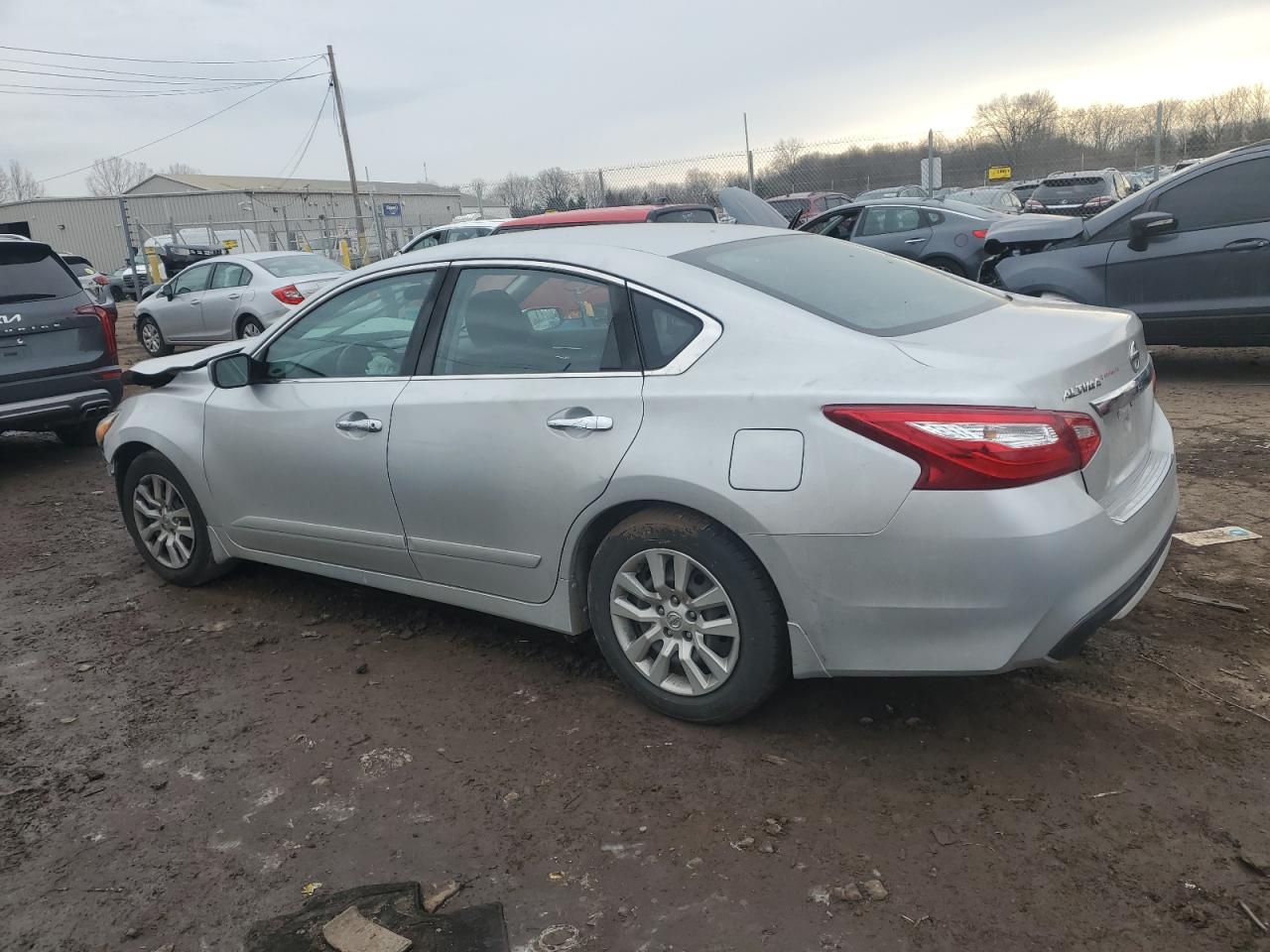 2017 Nissan Altima - Image 2