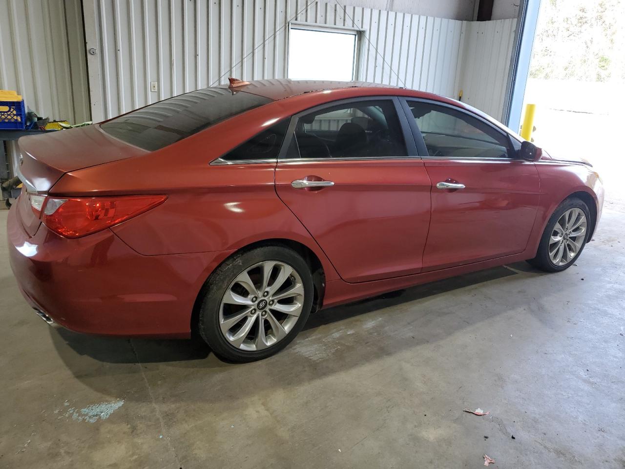 2012 Hyundai Sonata - Image 3