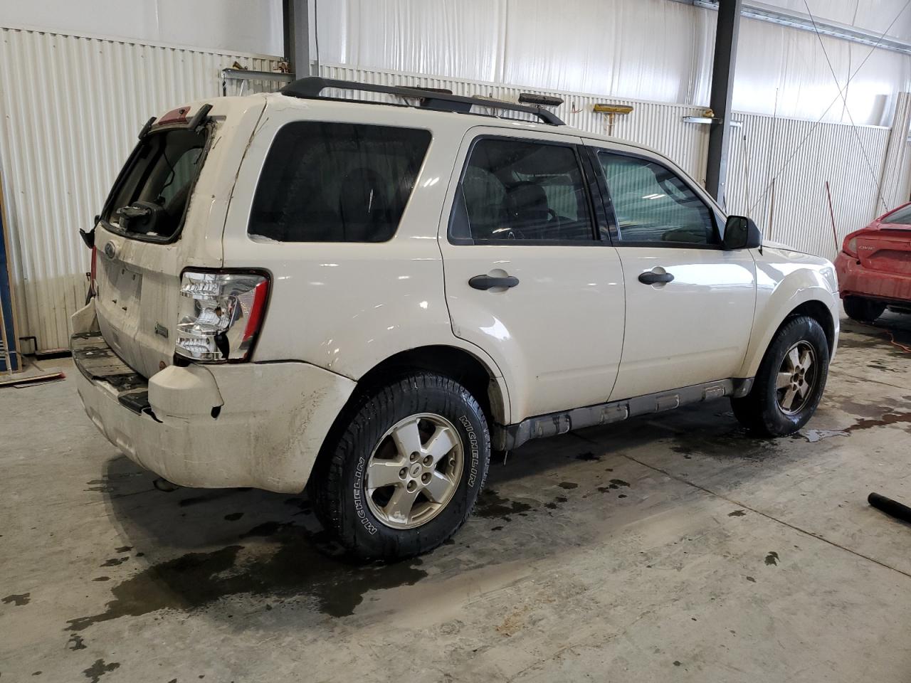 2010 Ford Escape - Image 3