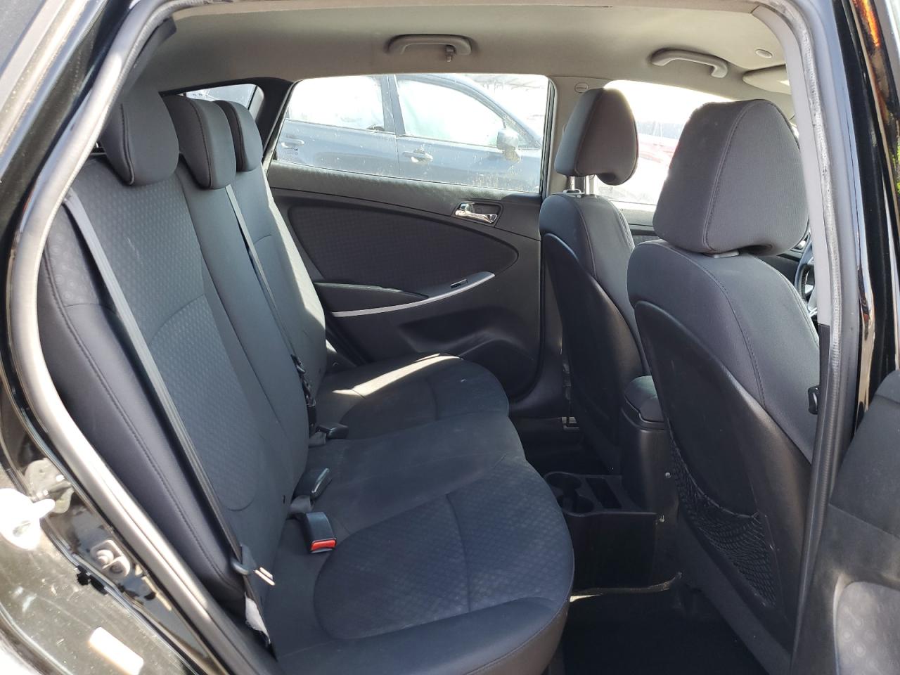 2014 Hyundai Accent - Image 10