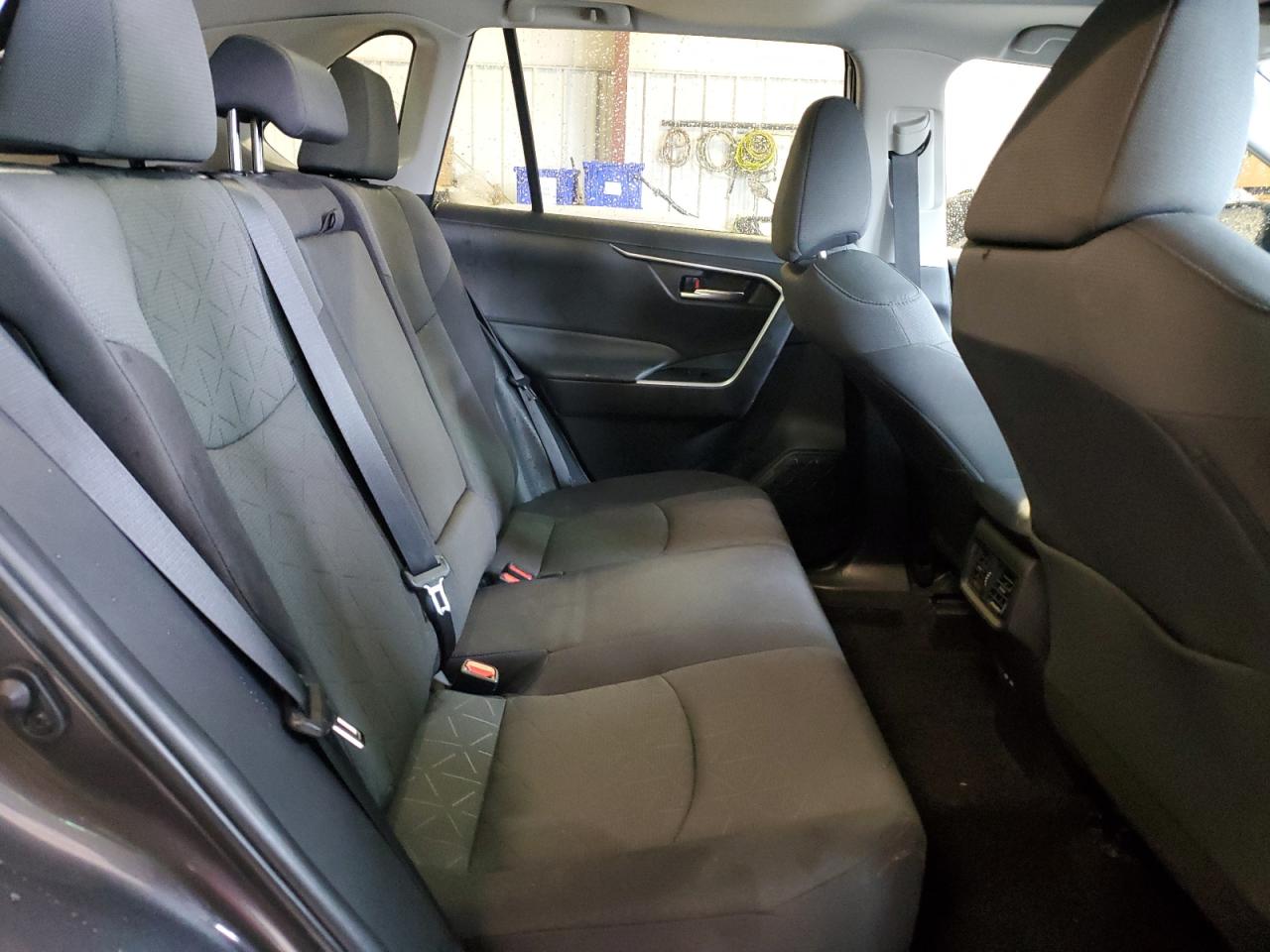 2T3W1RFV2RC281338 TOYOTA RAV4 2024
