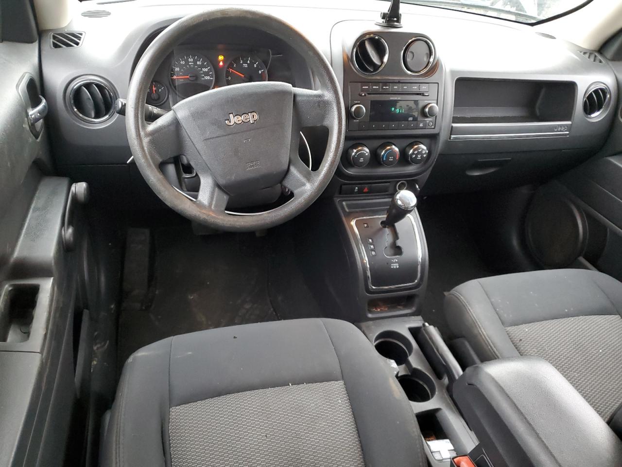 2010 Jeep Liberty (Patriot) - Image 8