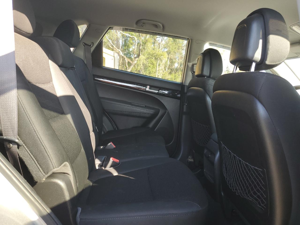 2015 Kia Sorento - Image 11