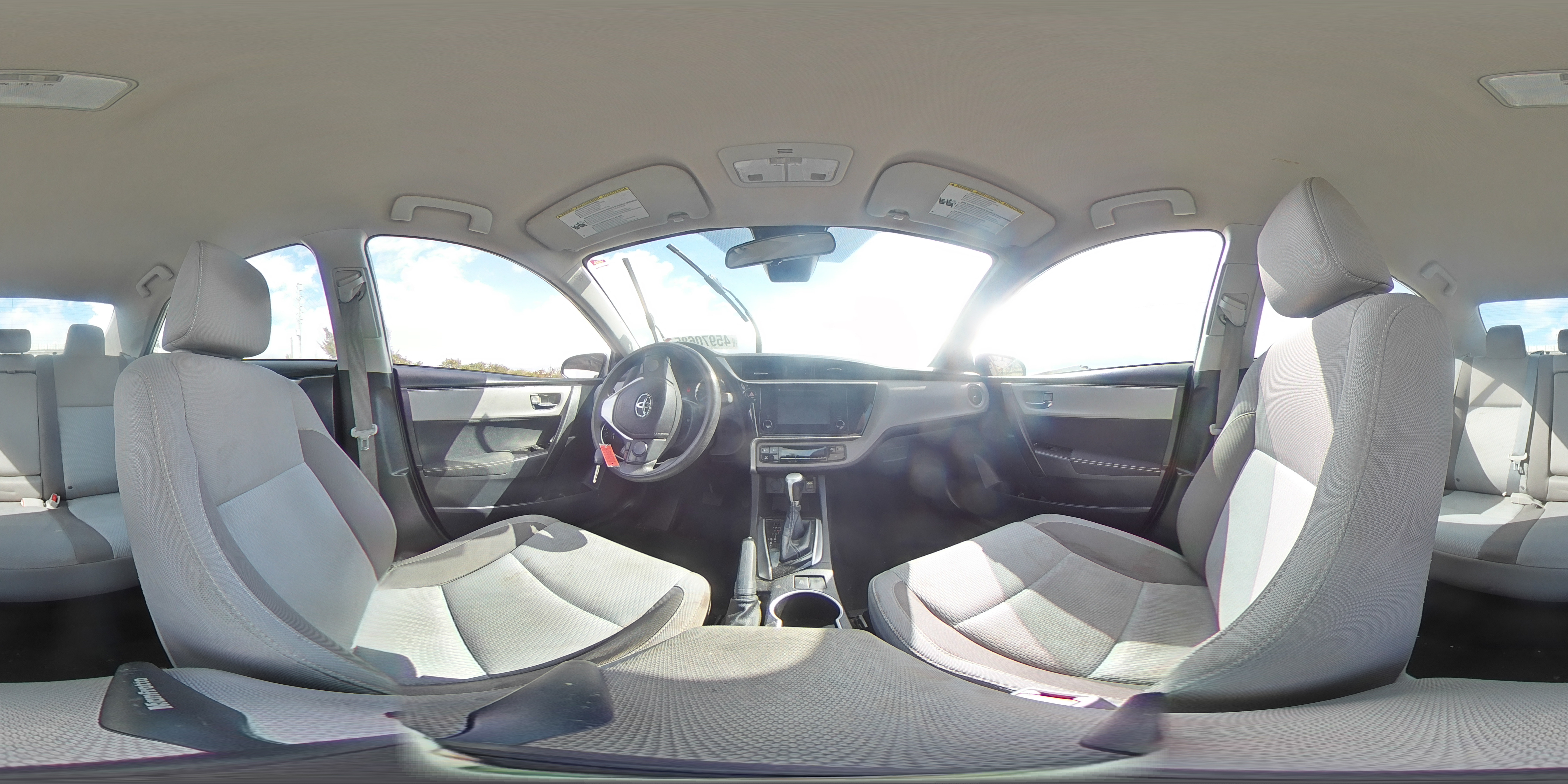 2018 Toyota Corolla - Image 13