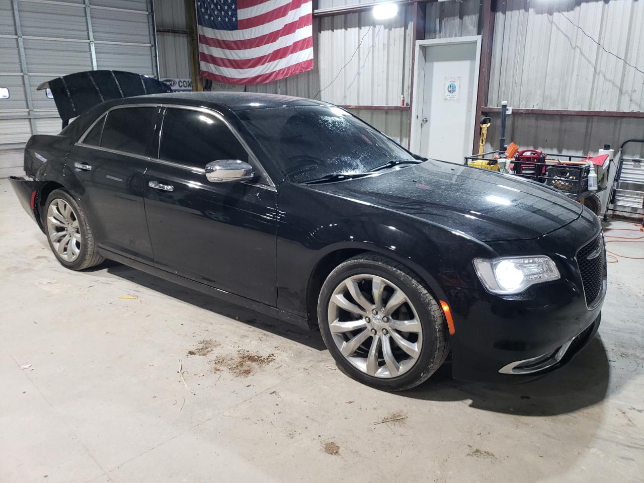 2018 Chrysler 300 - Image 4