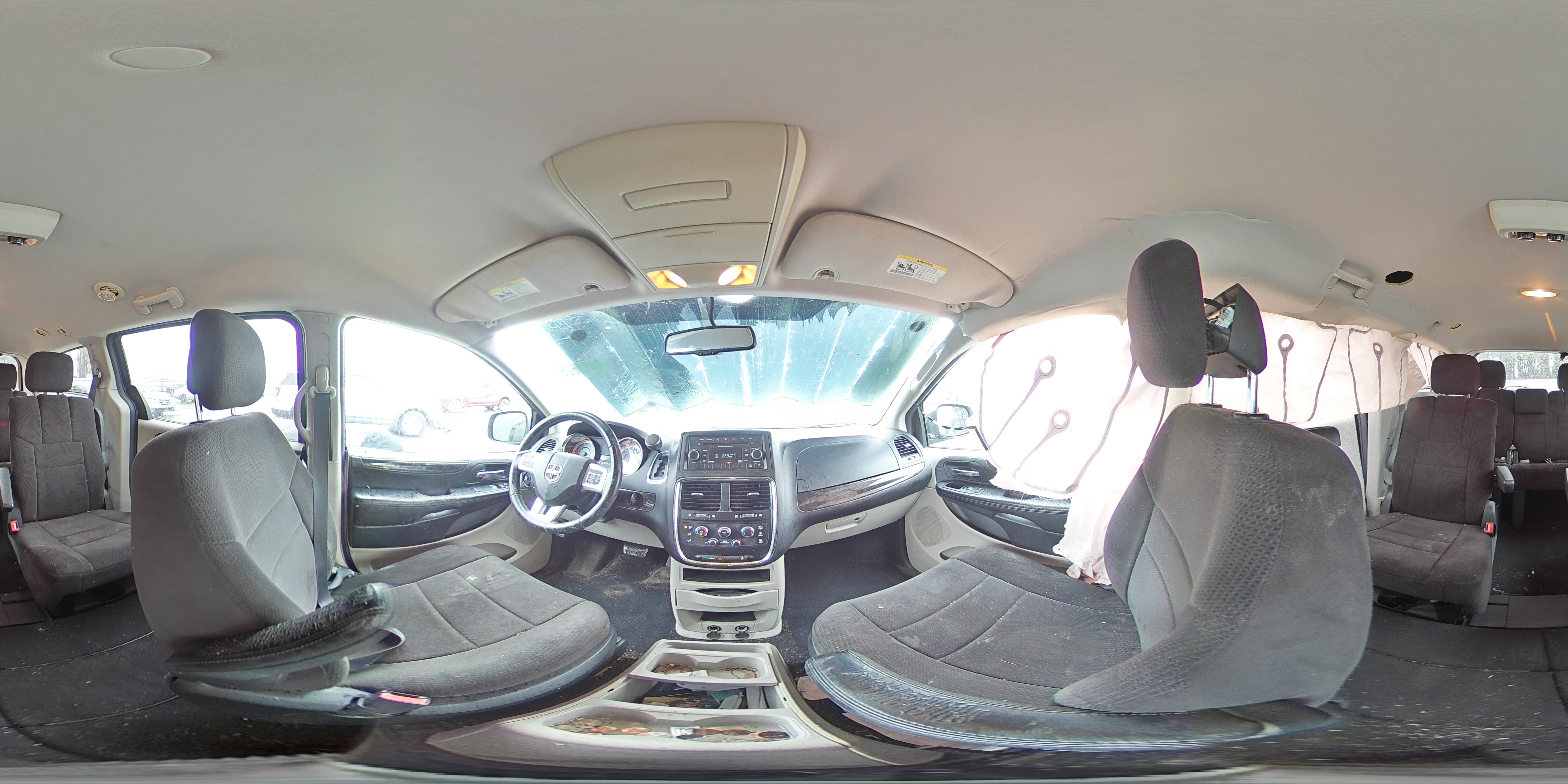 2012 Dodge Caravan - Image 14