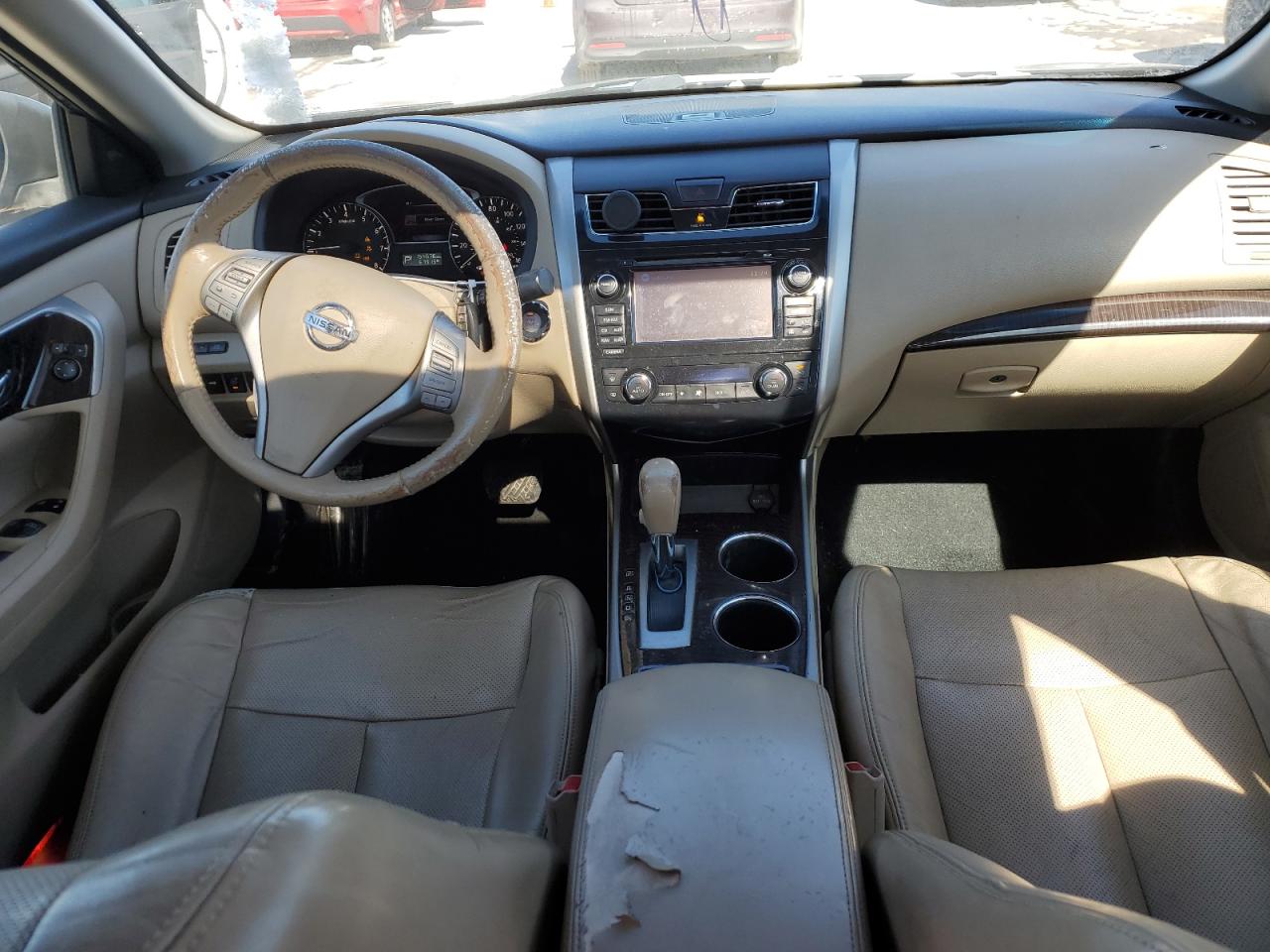 2015 Nissan Altima - Image 8