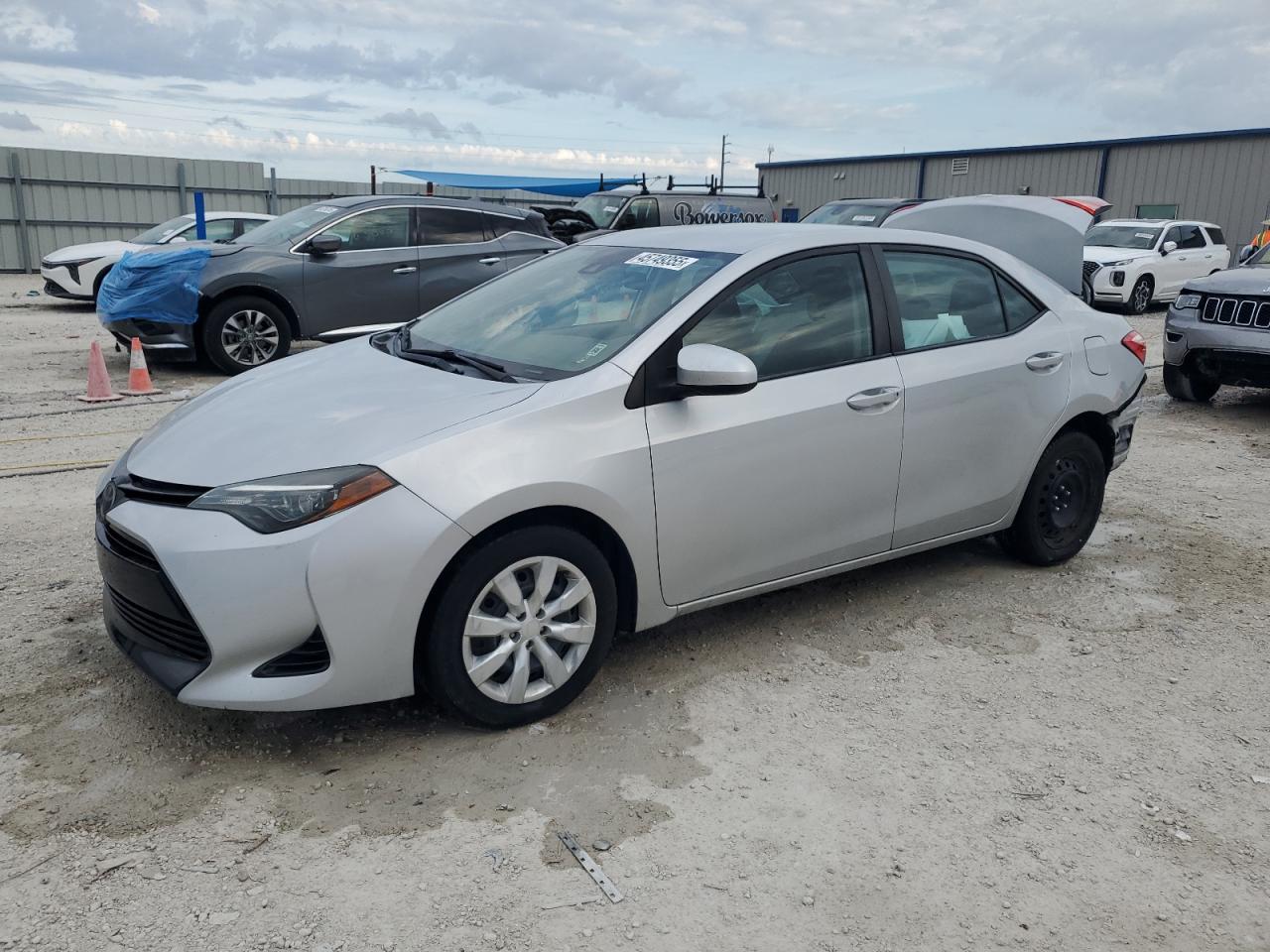 5YFBURHE8JP815975 TOYOTA COROLLA 2018