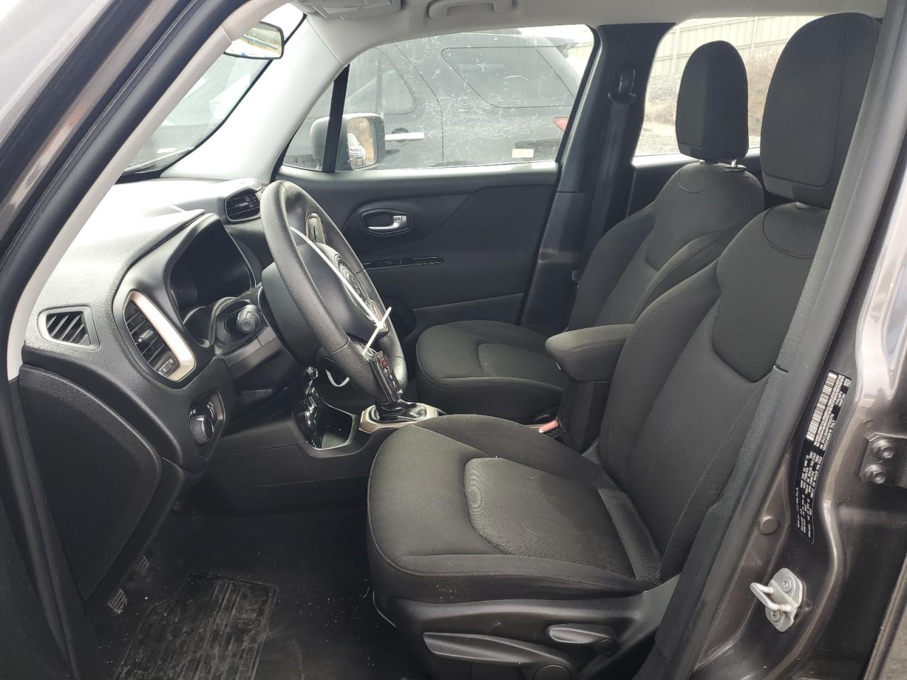 2019 Jeep Renegade - Image 7