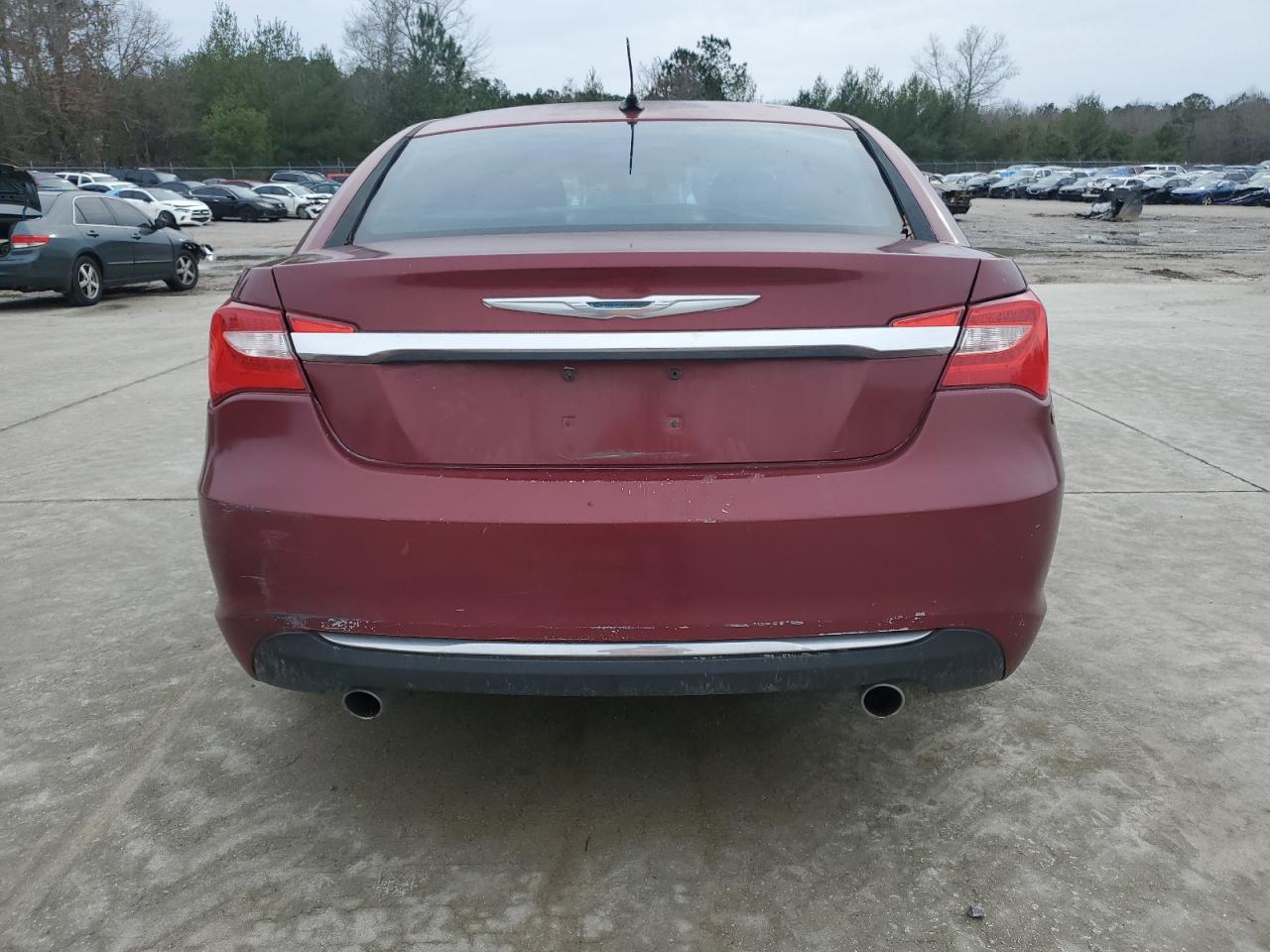 2013 Chrysler 200 - Image 6