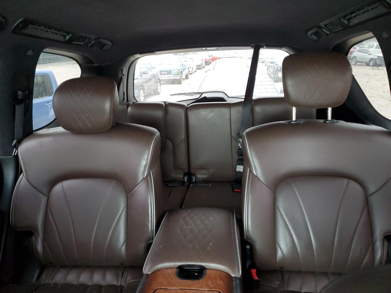 2017 Infiniti QX80 - Image 10