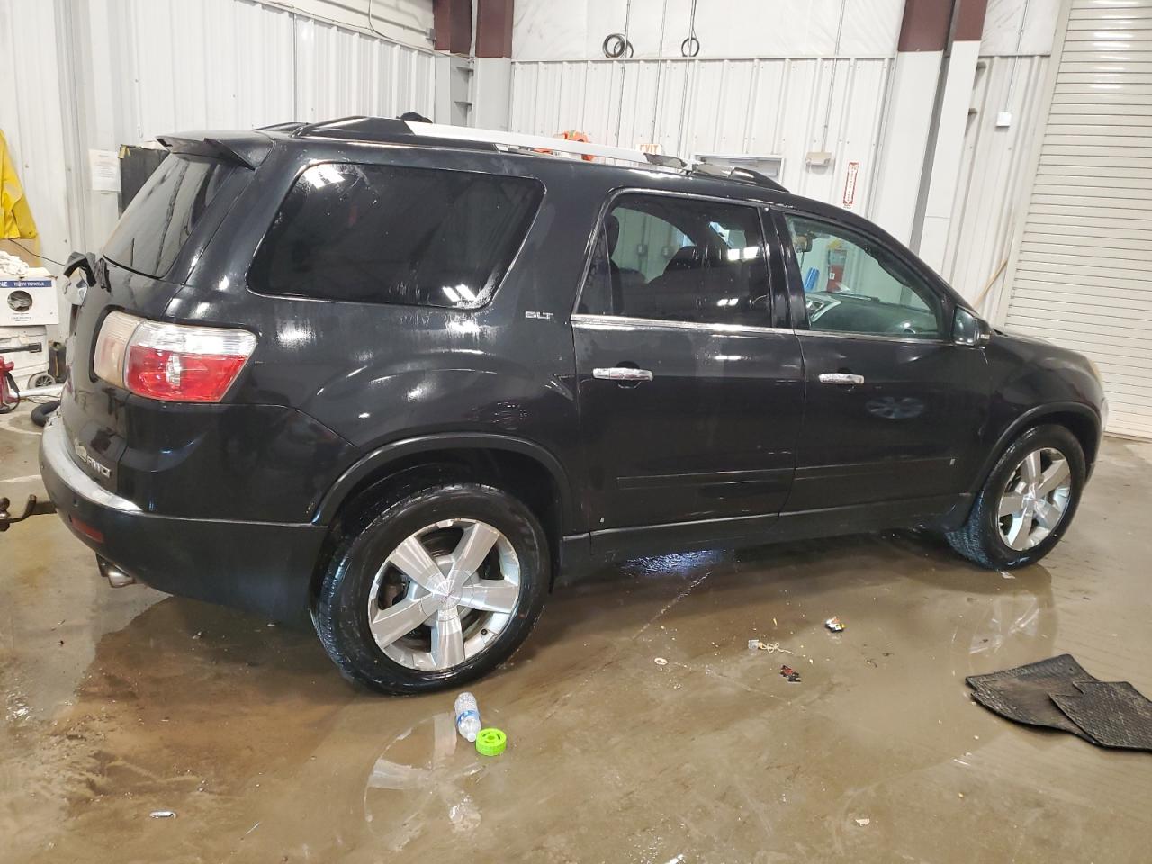 2010 GMC Acadia - Image 3