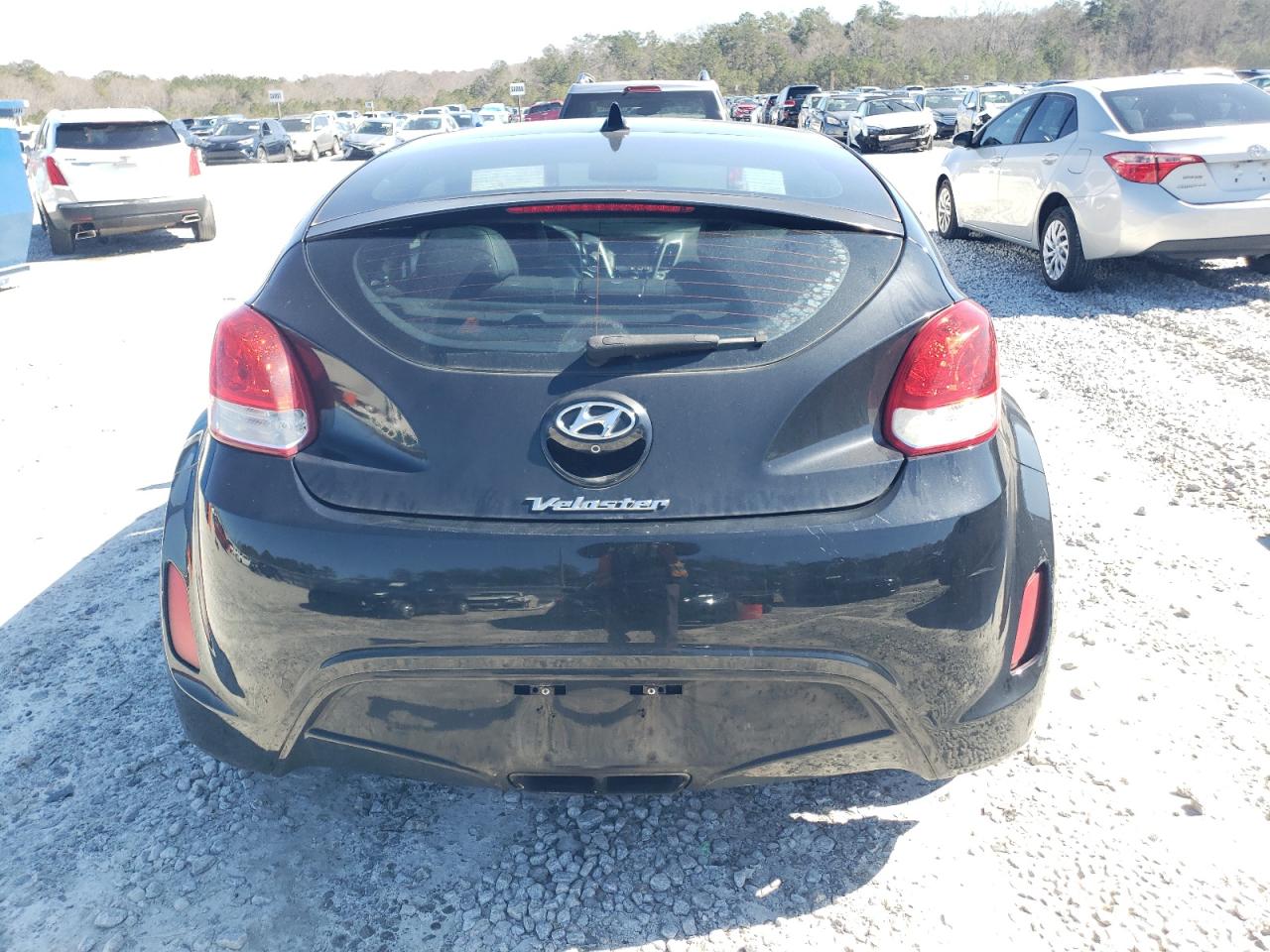 2016 Hyundai Veloster - Image 6