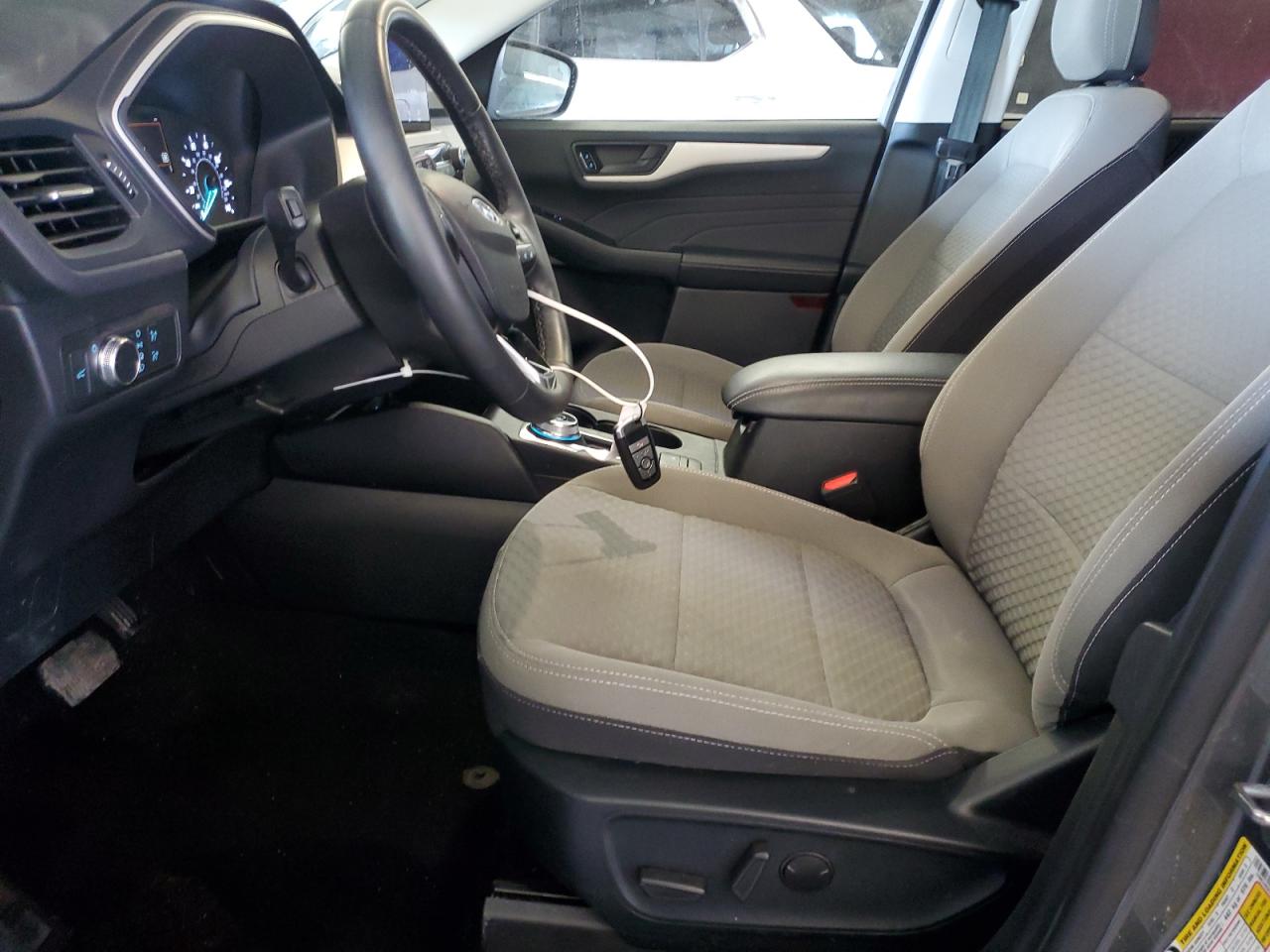 2022 Ford Escape - Image 7