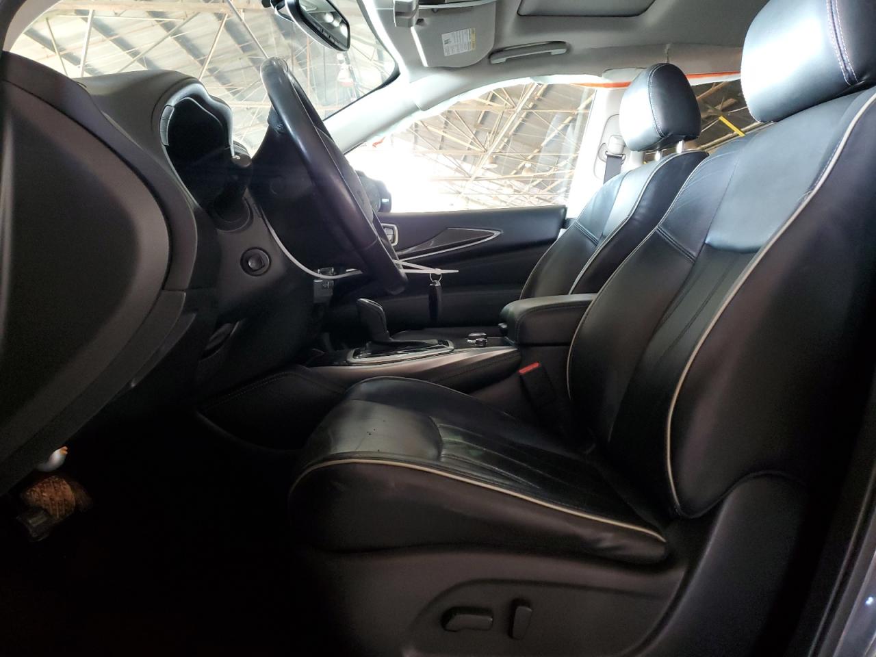 2017 Infiniti QX60 - Image 7