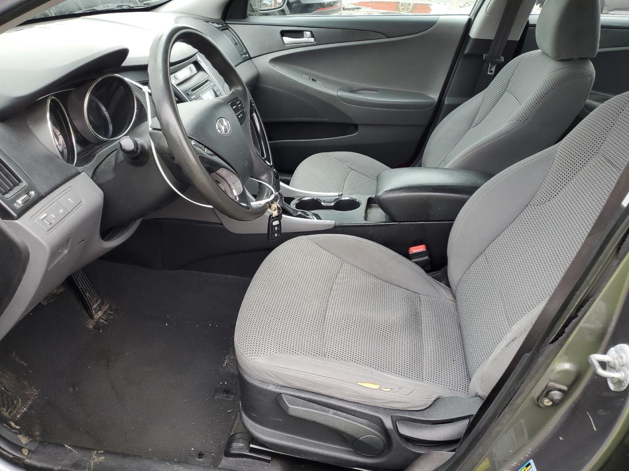 2011 Hyundai Sonata - Image 7