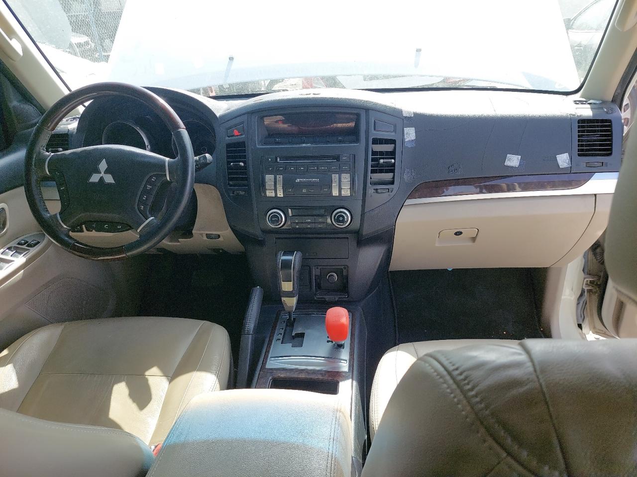 JMYLRV95WBJ705287 - 2011 Mitsubishi Pajero - #44866275