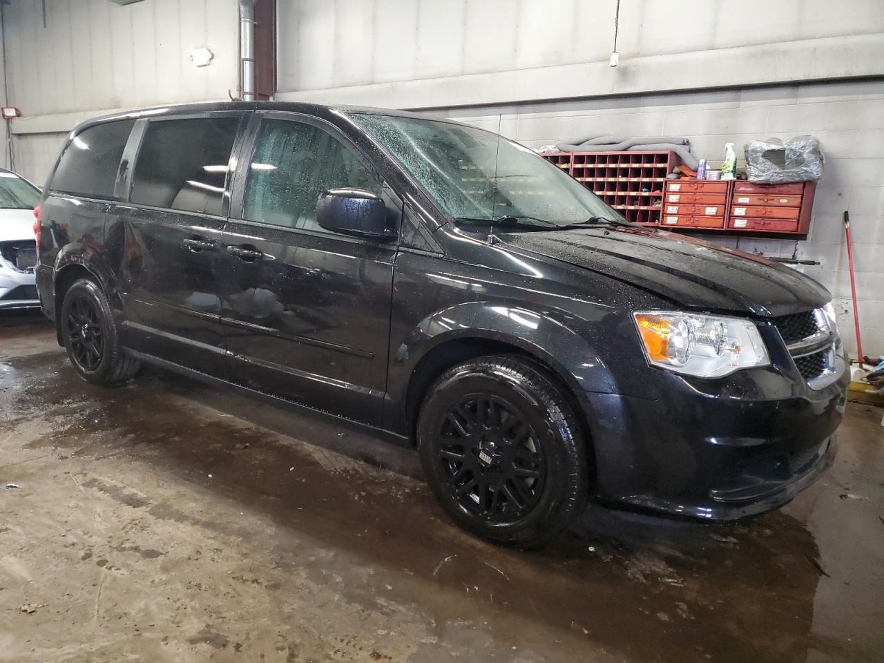 2016 Dodge Caravan - Image 4