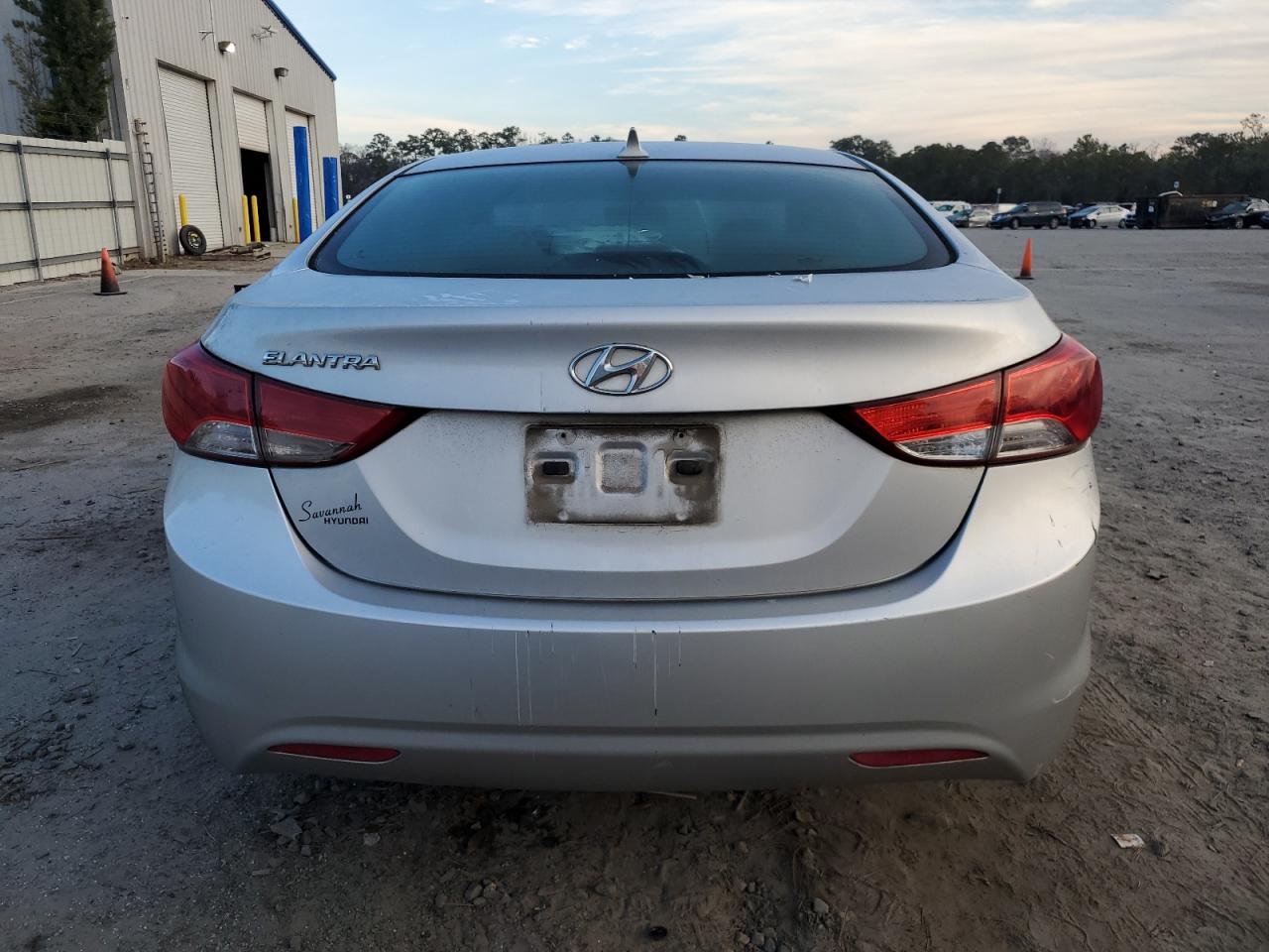 2012 Hyundai Elantra - Image 6