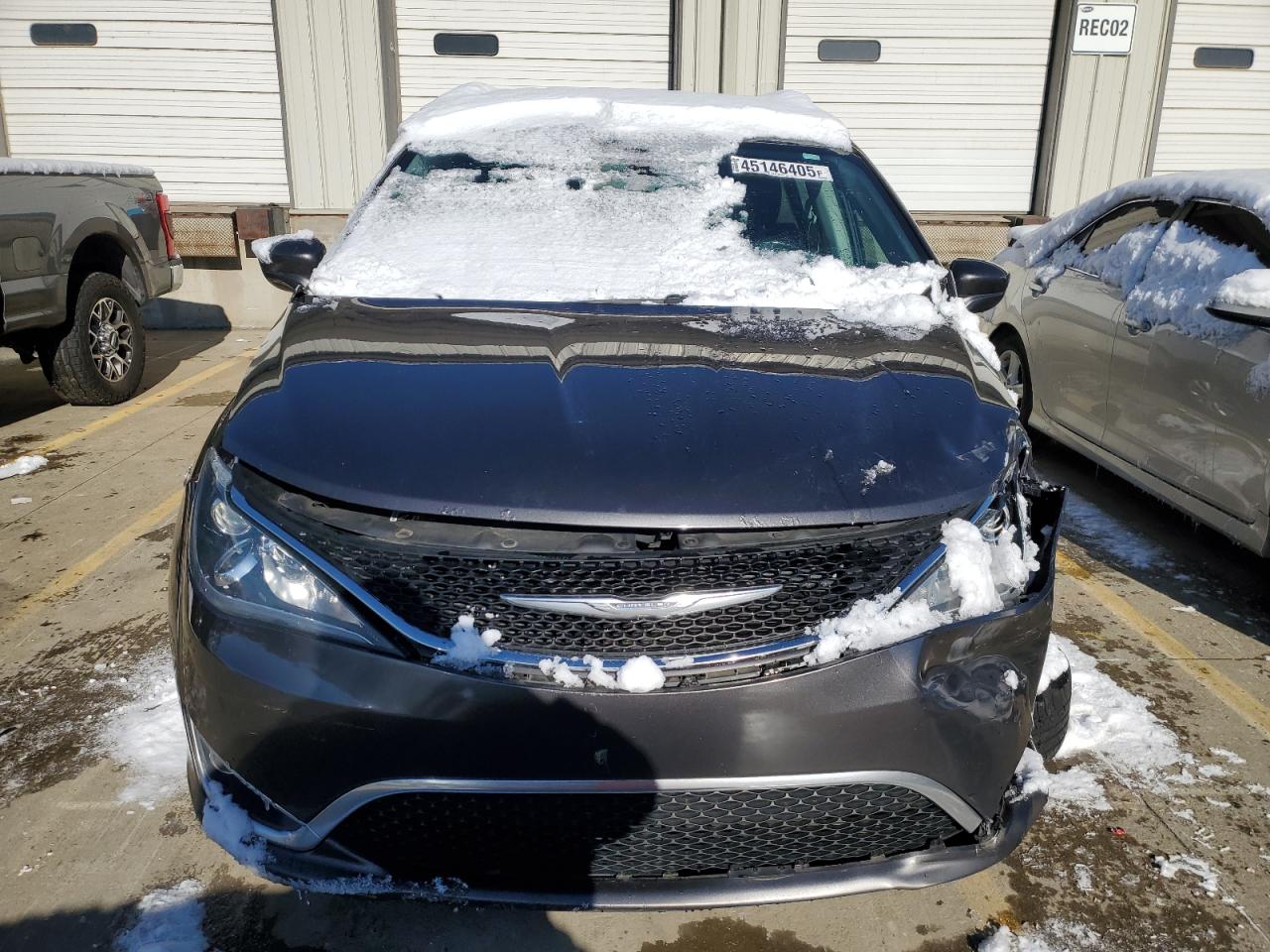 2017 Chrysler Pacifica - Image 5