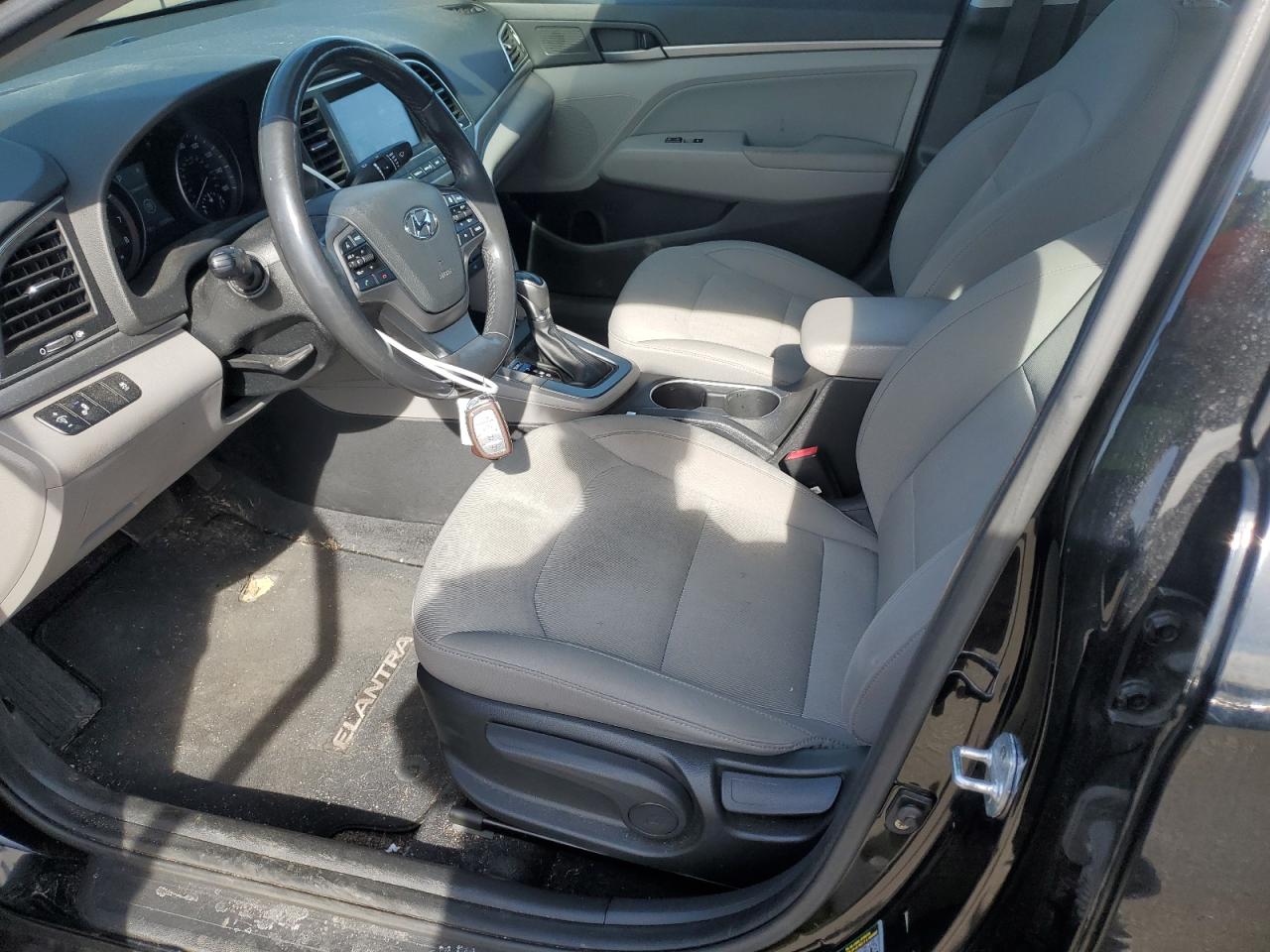 2018 Hyundai Elantra - Image 7