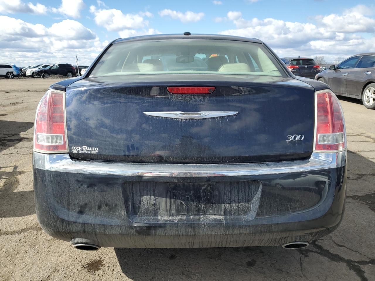 2012 Chrysler 300 - Image 6