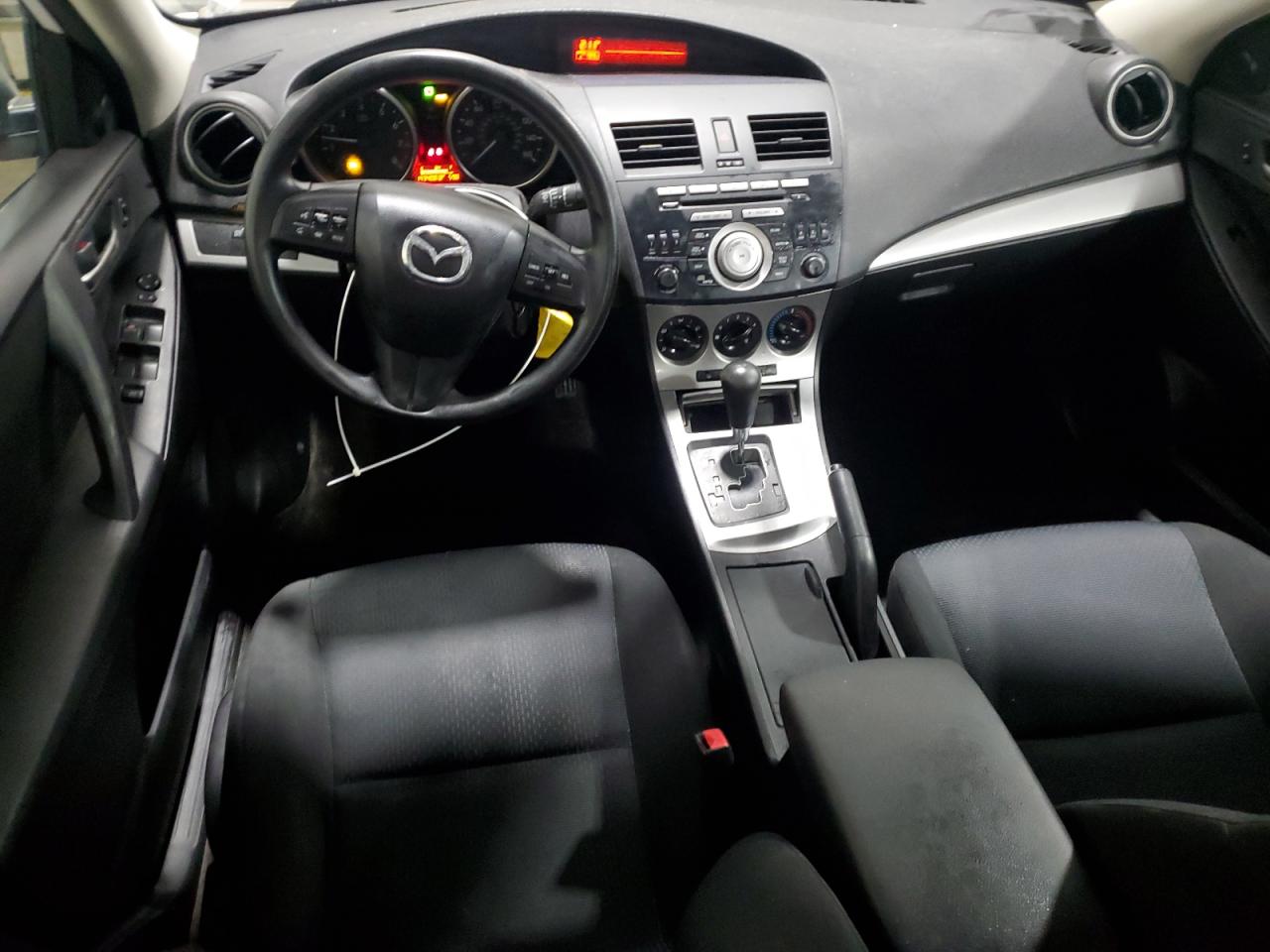 2010 Mazda 3 - Image 8