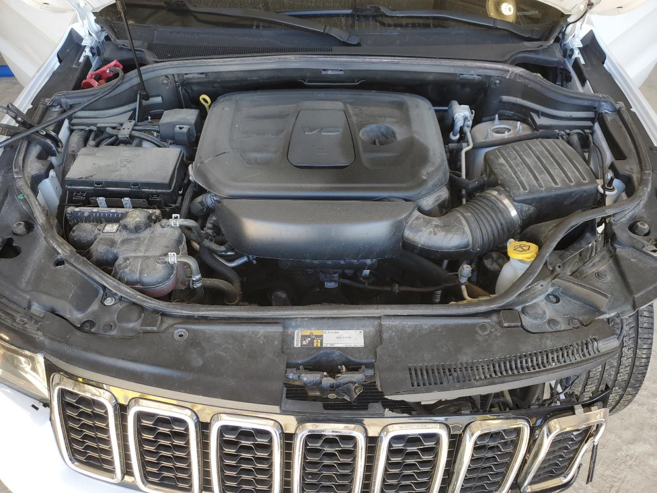 2020 Jeep Grand Cherokee - Image 13
