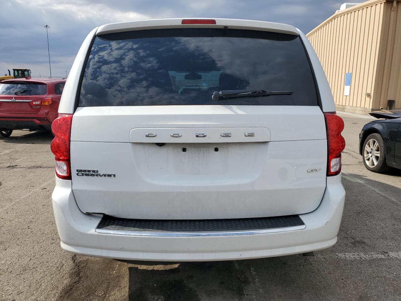 2020 Dodge Caravan - Image 6
