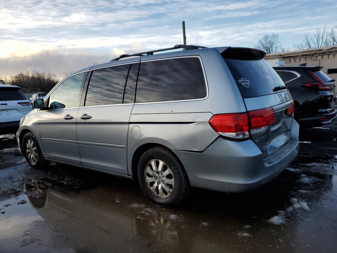 2008 Honda Odyssey - Image 2