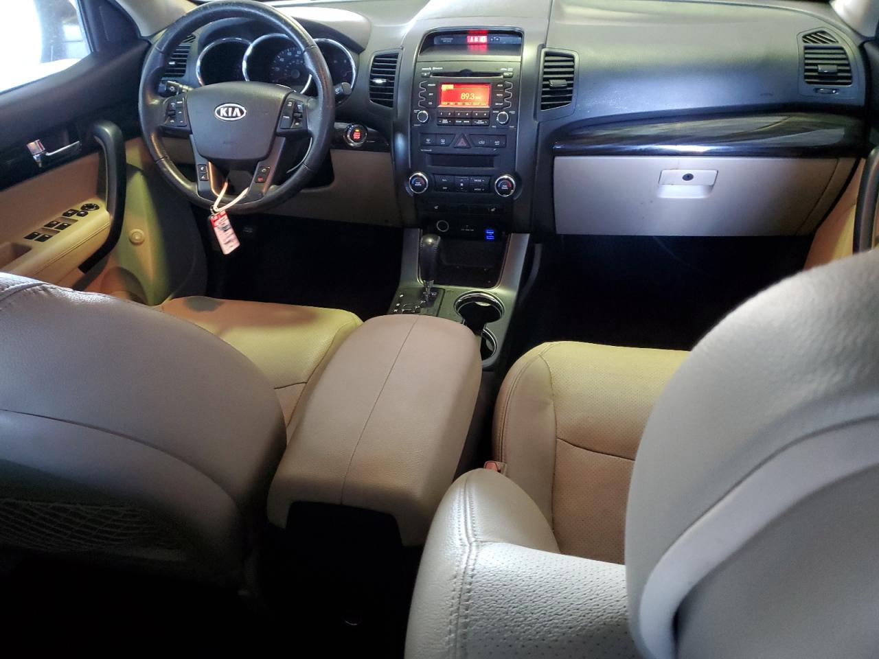 2011 Kia Sorento - Image 8