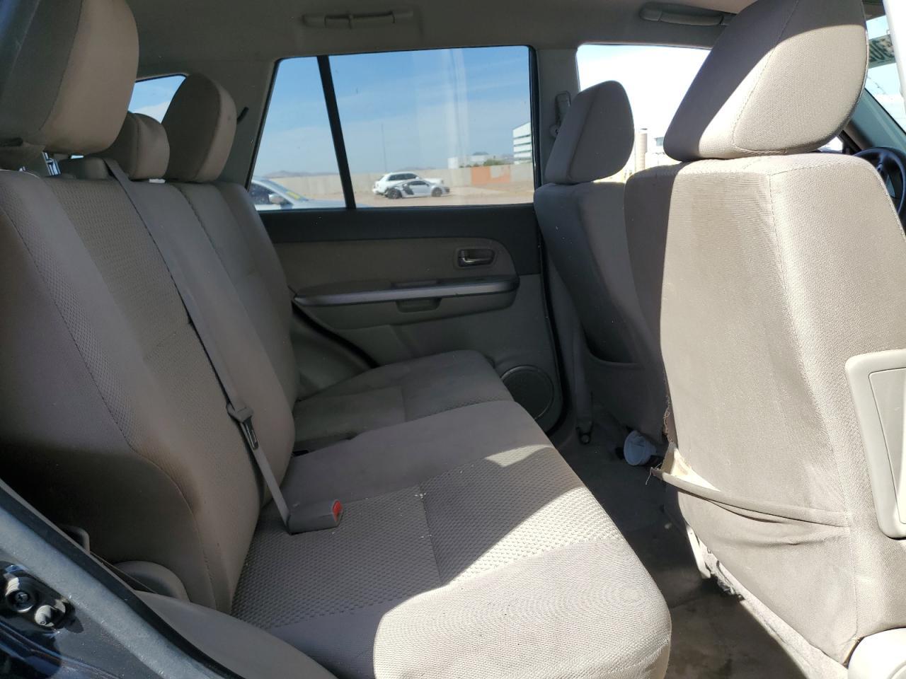 2011 Suzuki Grand Vitara - Image 11