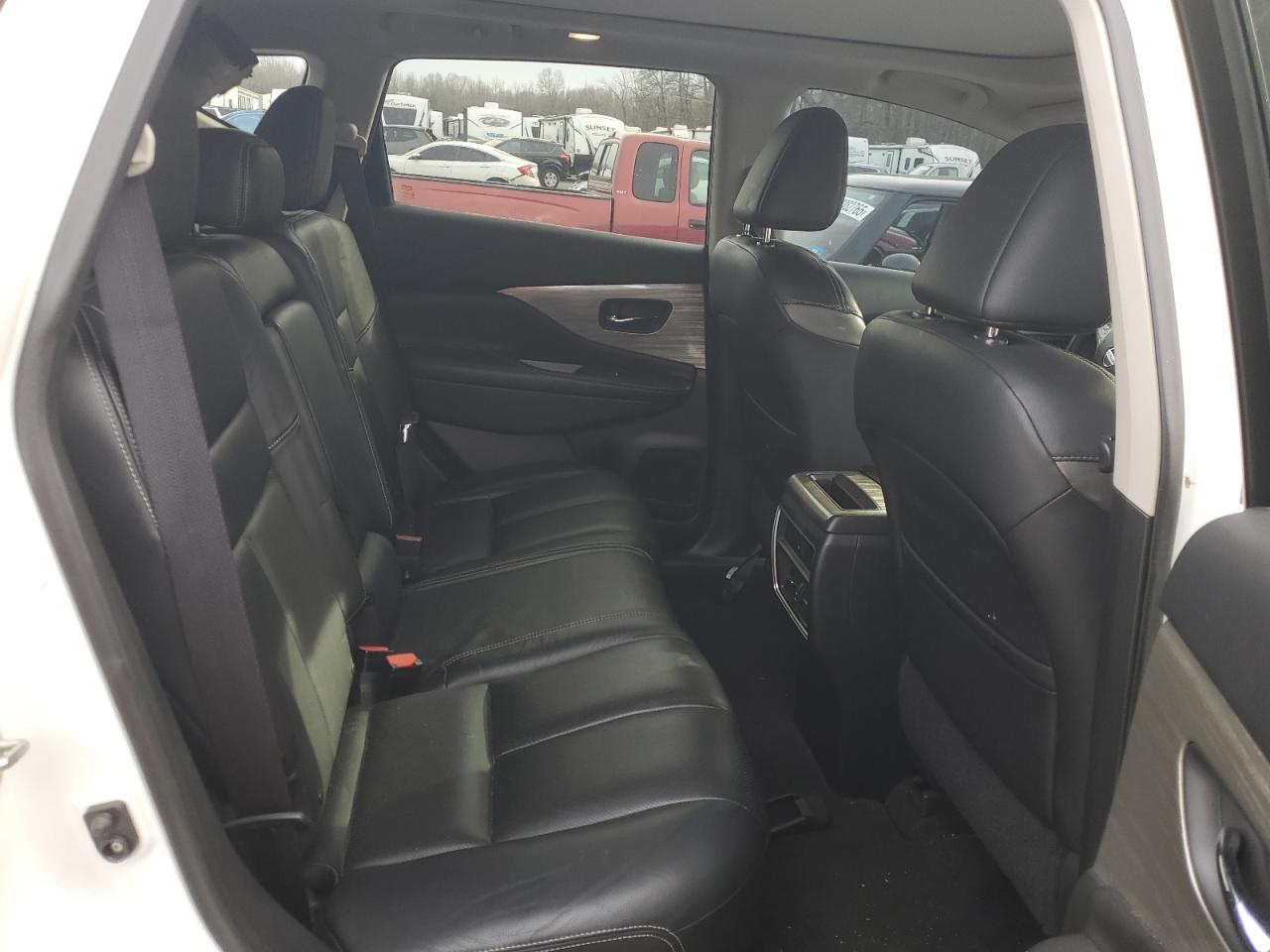 2015 Nissan Murano - Image 11