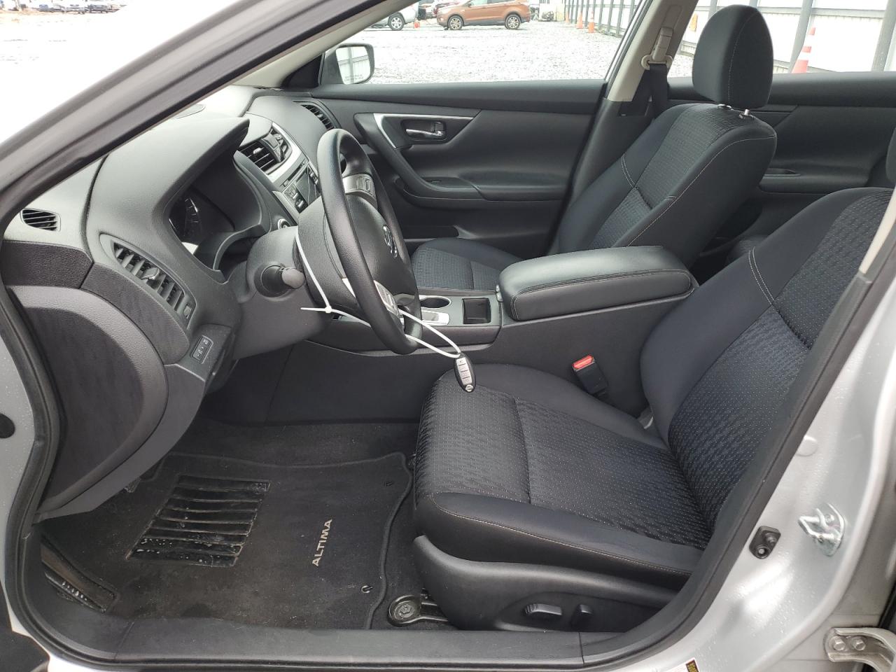2017 Nissan Altima - Image 7