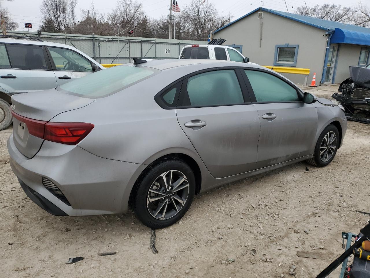 2024 Kia Forte - Image 3
