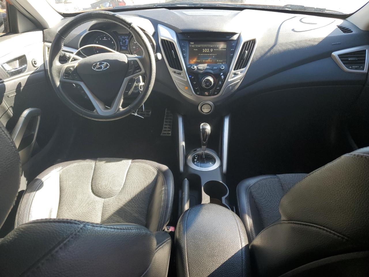 2012 Hyundai Veloster - Image 8