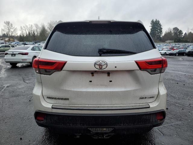  TOYOTA HIGHLANDER 2017 Белый