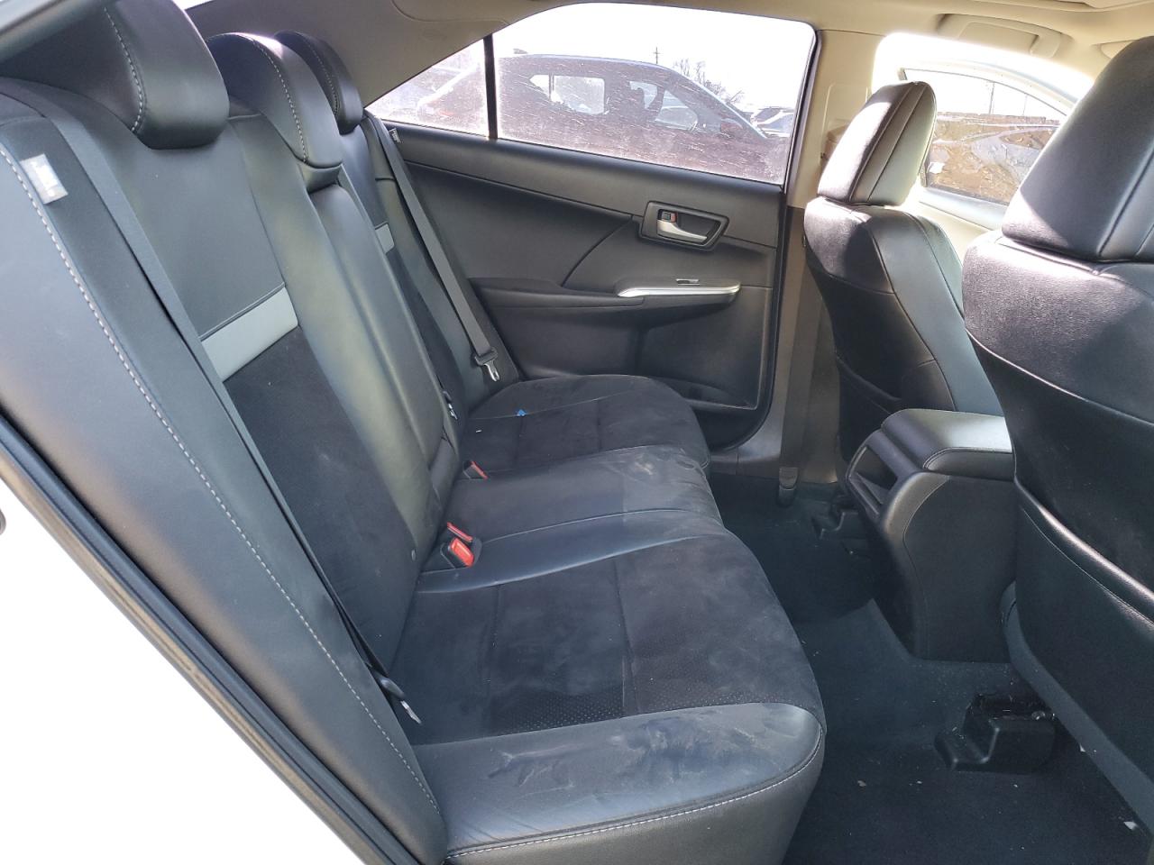 2012 Toyota Camry - Image 10