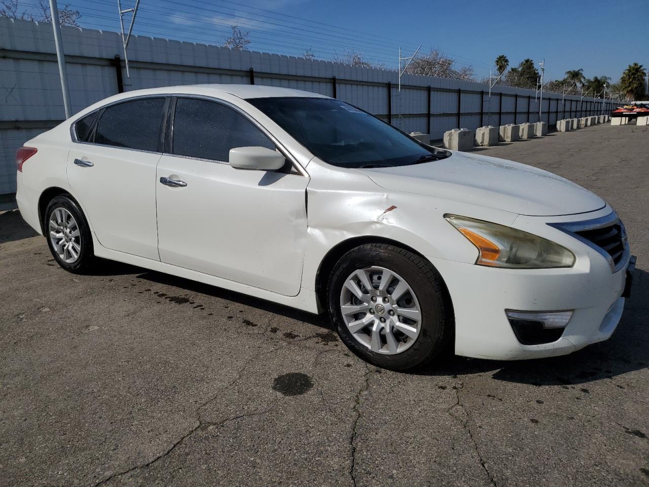 2013 Nissan Altima - Image 4