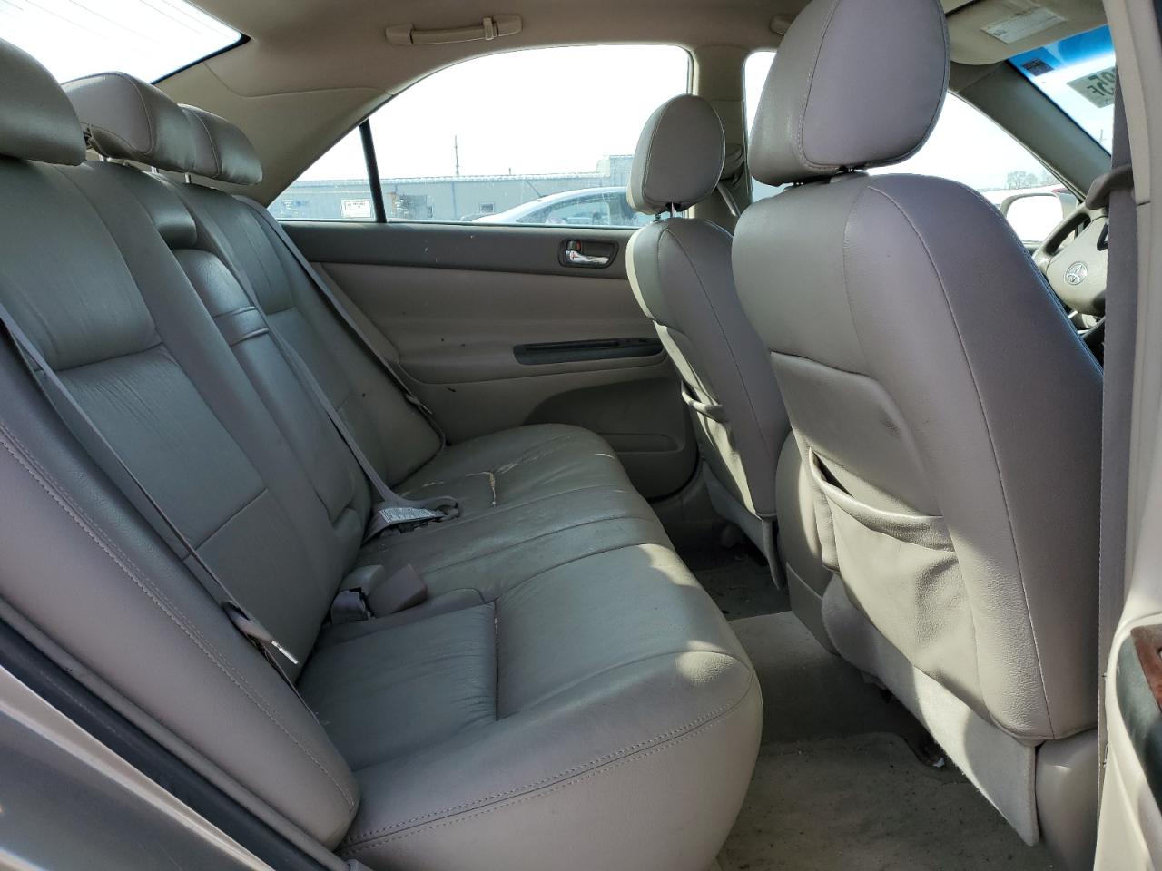 2005 Toyota Camry - Image 10