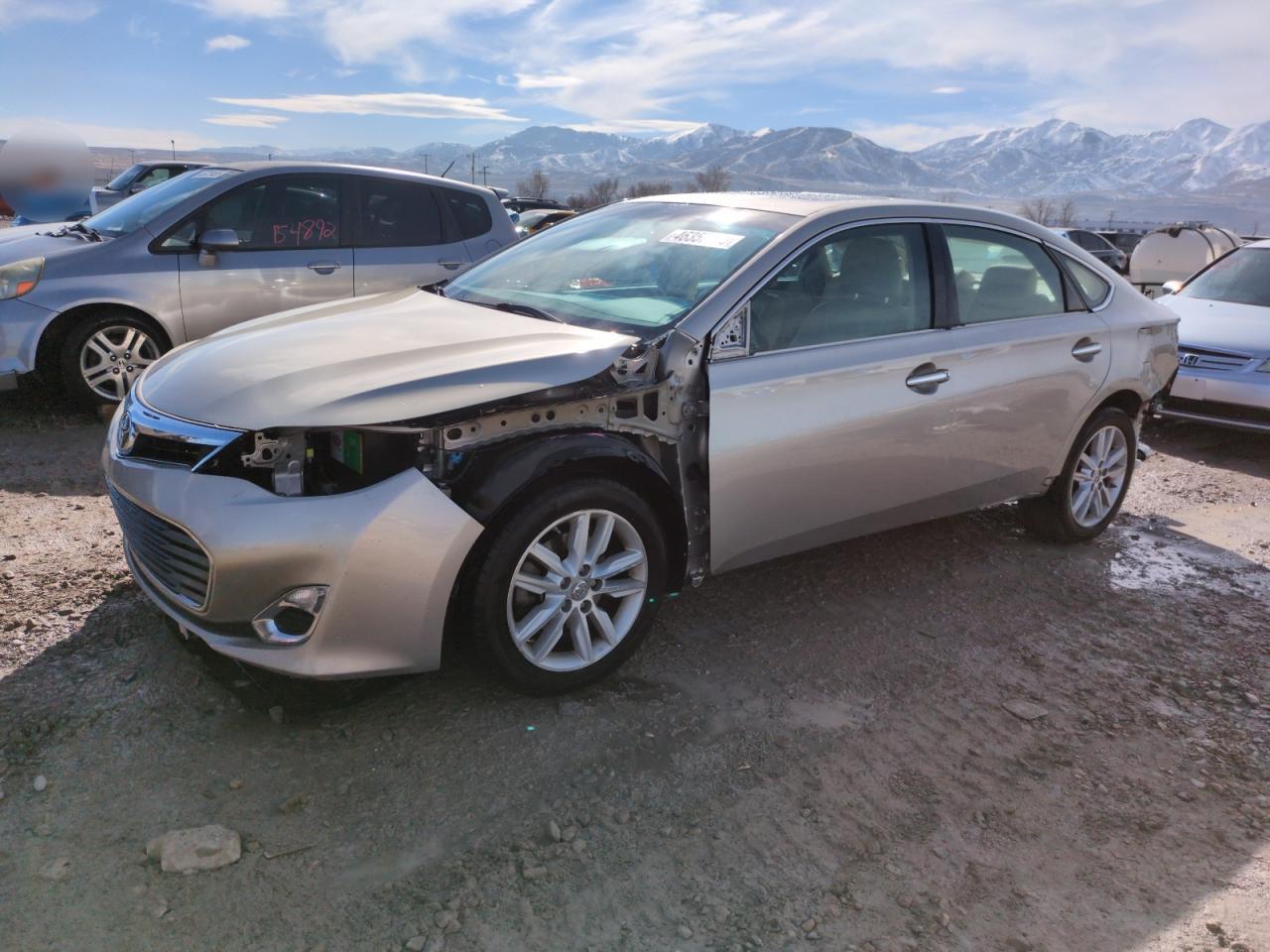 2013 Toyota Avalon - Image 1