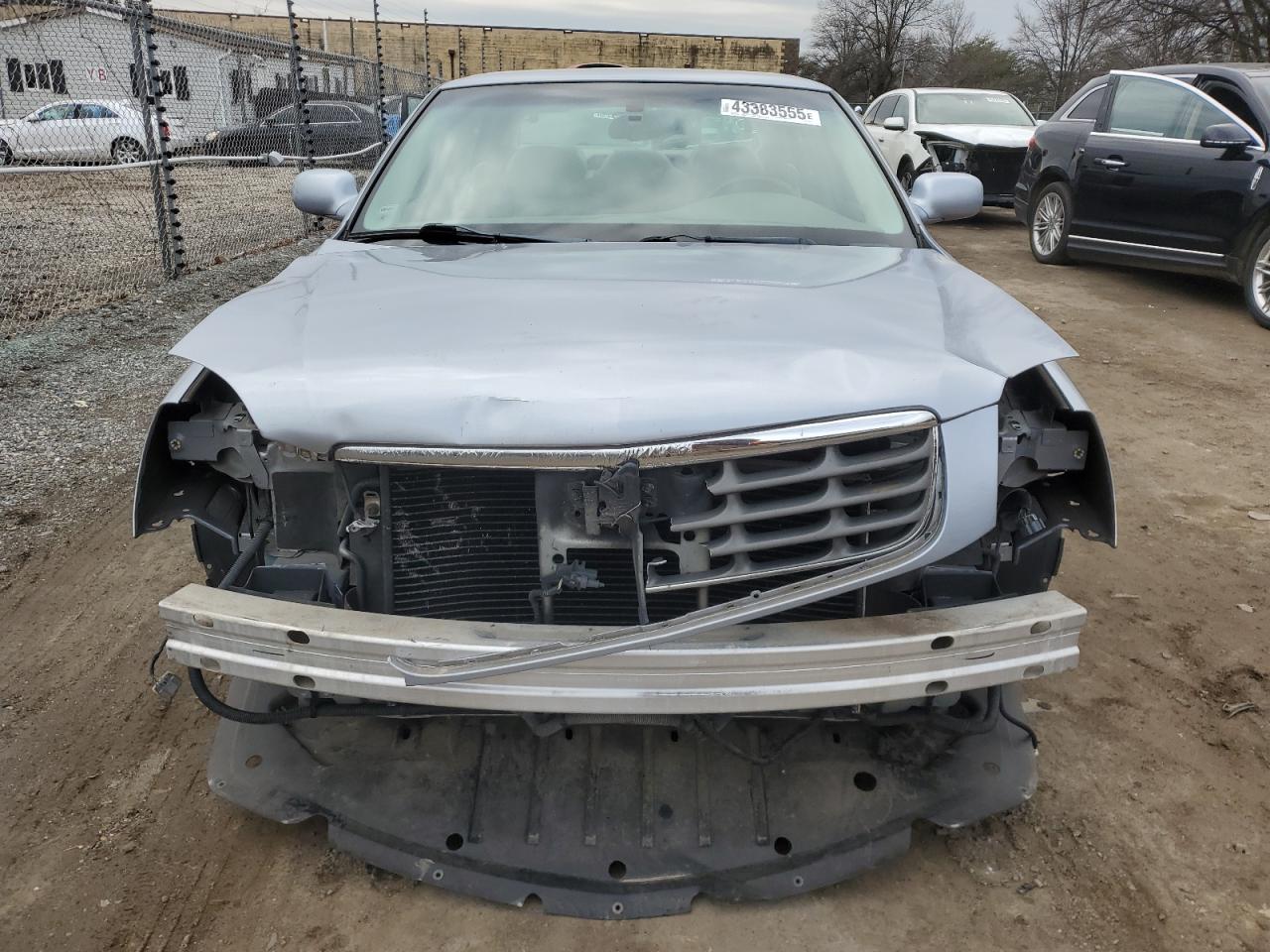 2004 Cadillac De Ville - Image 5