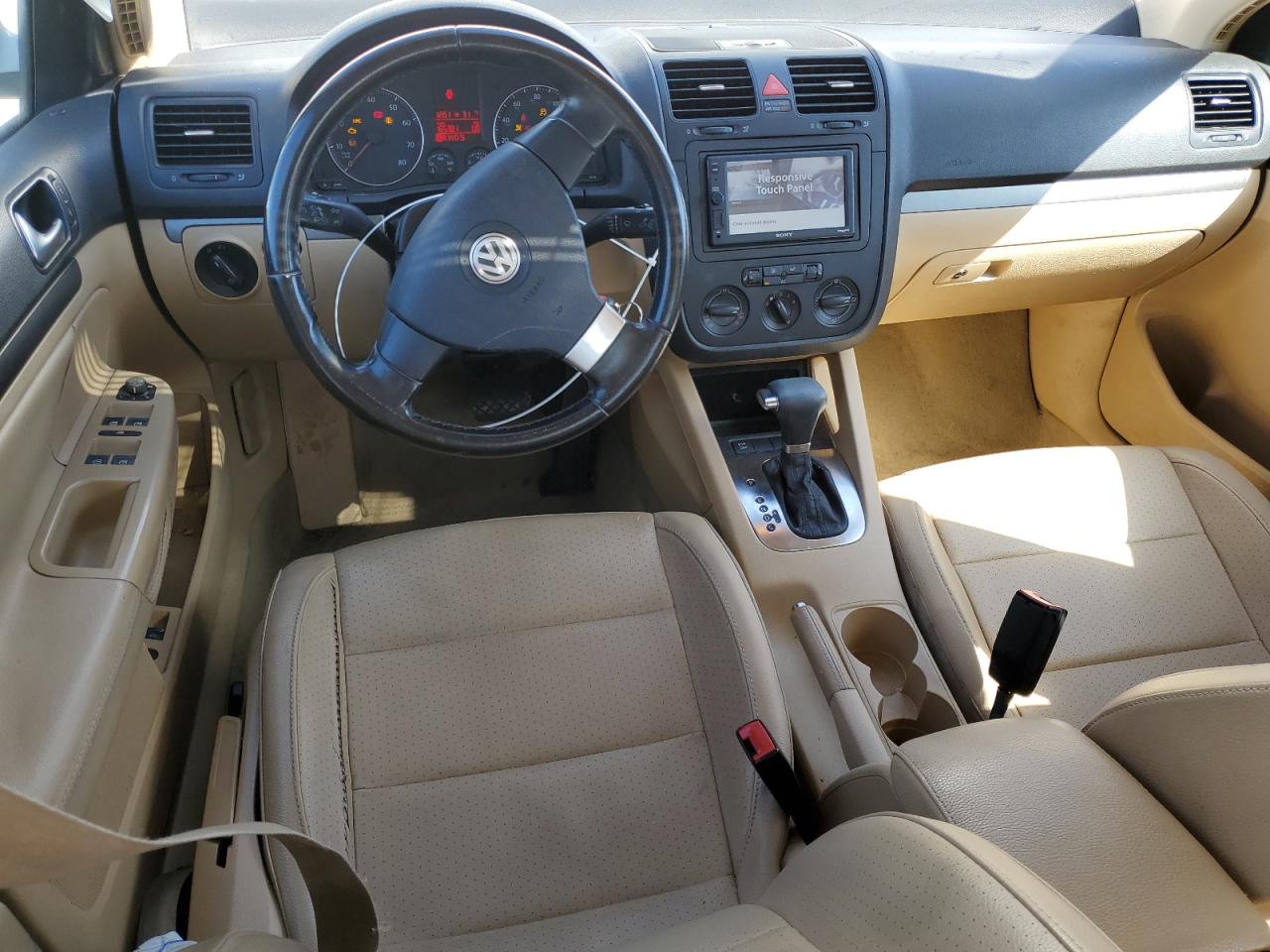 2009 Volkswagen Jetta - Image 8